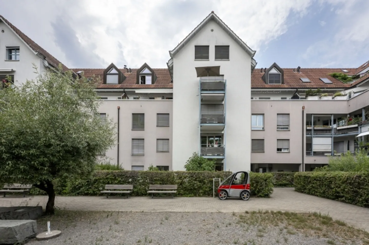 Charming Apartment with Balcony - Photo 1 of 1