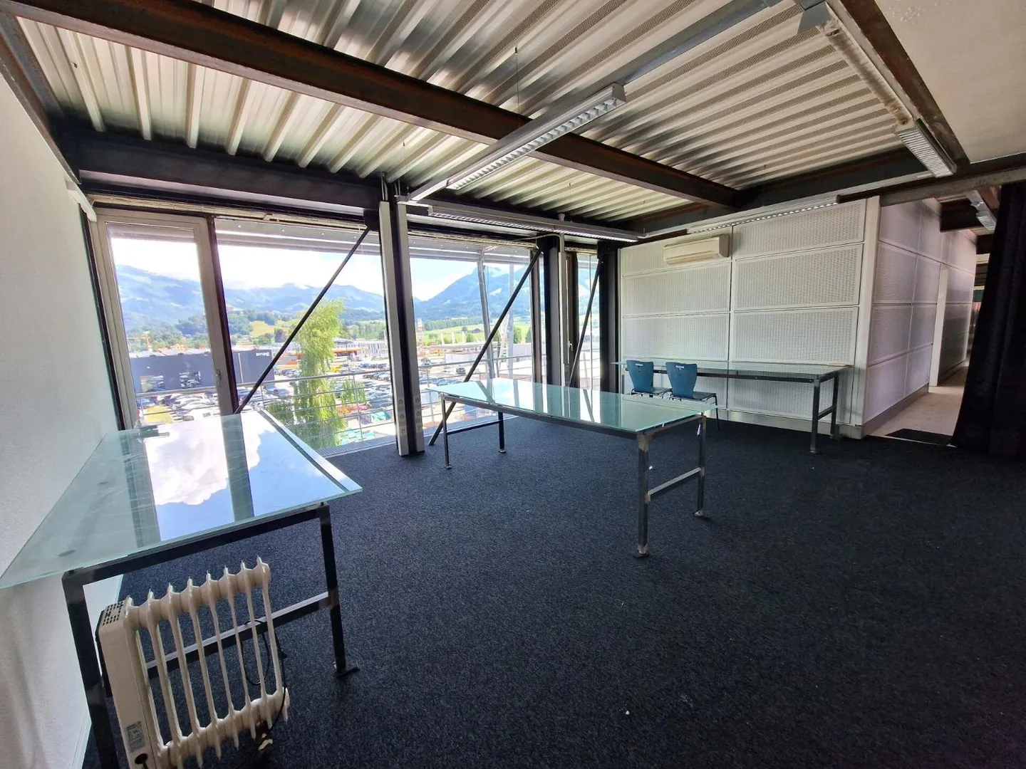 La Tour-de-Trême - Office space of 400 m2 on the 1st floor - Photo 1 of 6