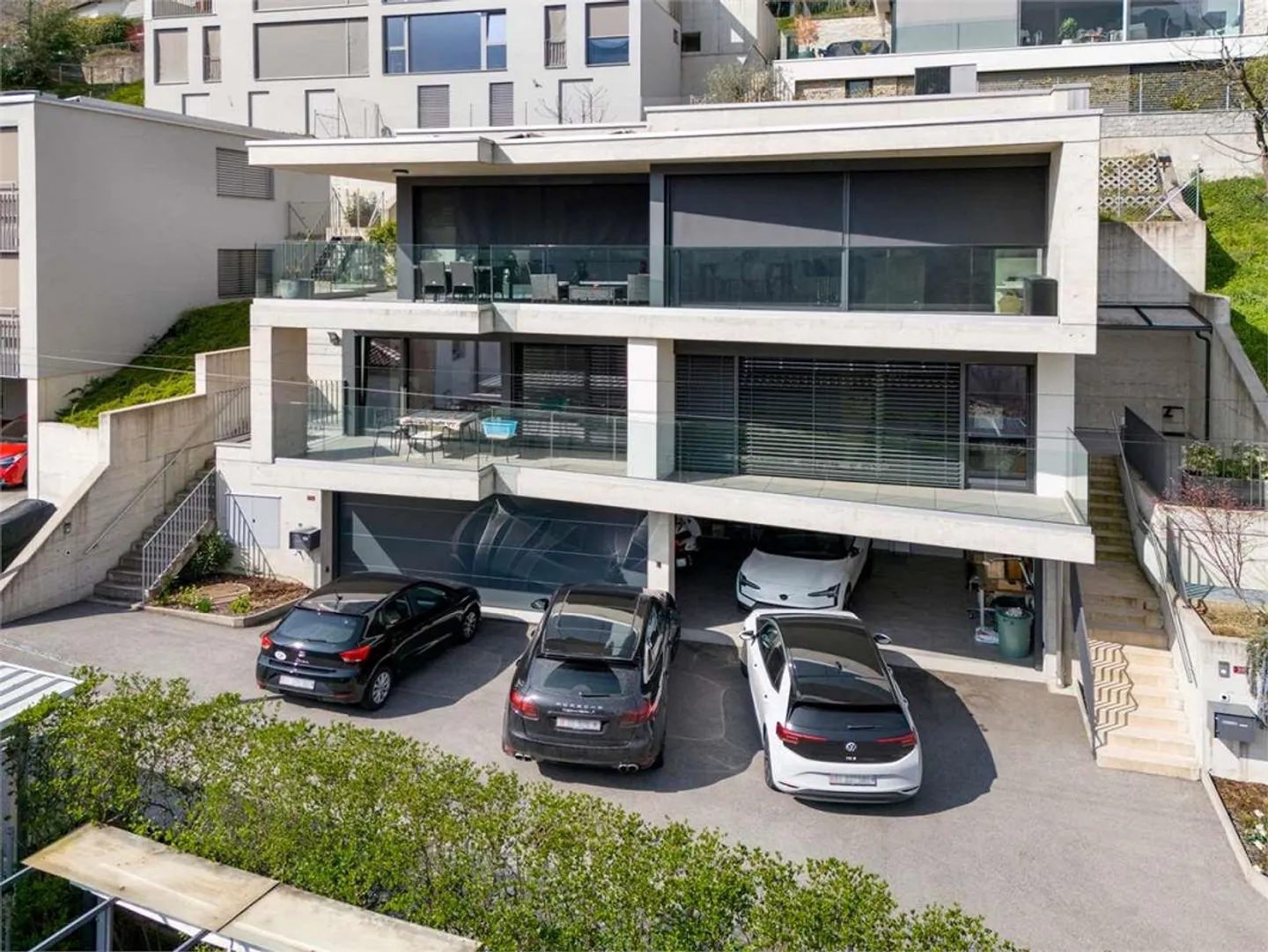 Nouvelle Villa Moderne + 2.5 Indépendante | 8 Places de Parking - Photo 4 sur 13