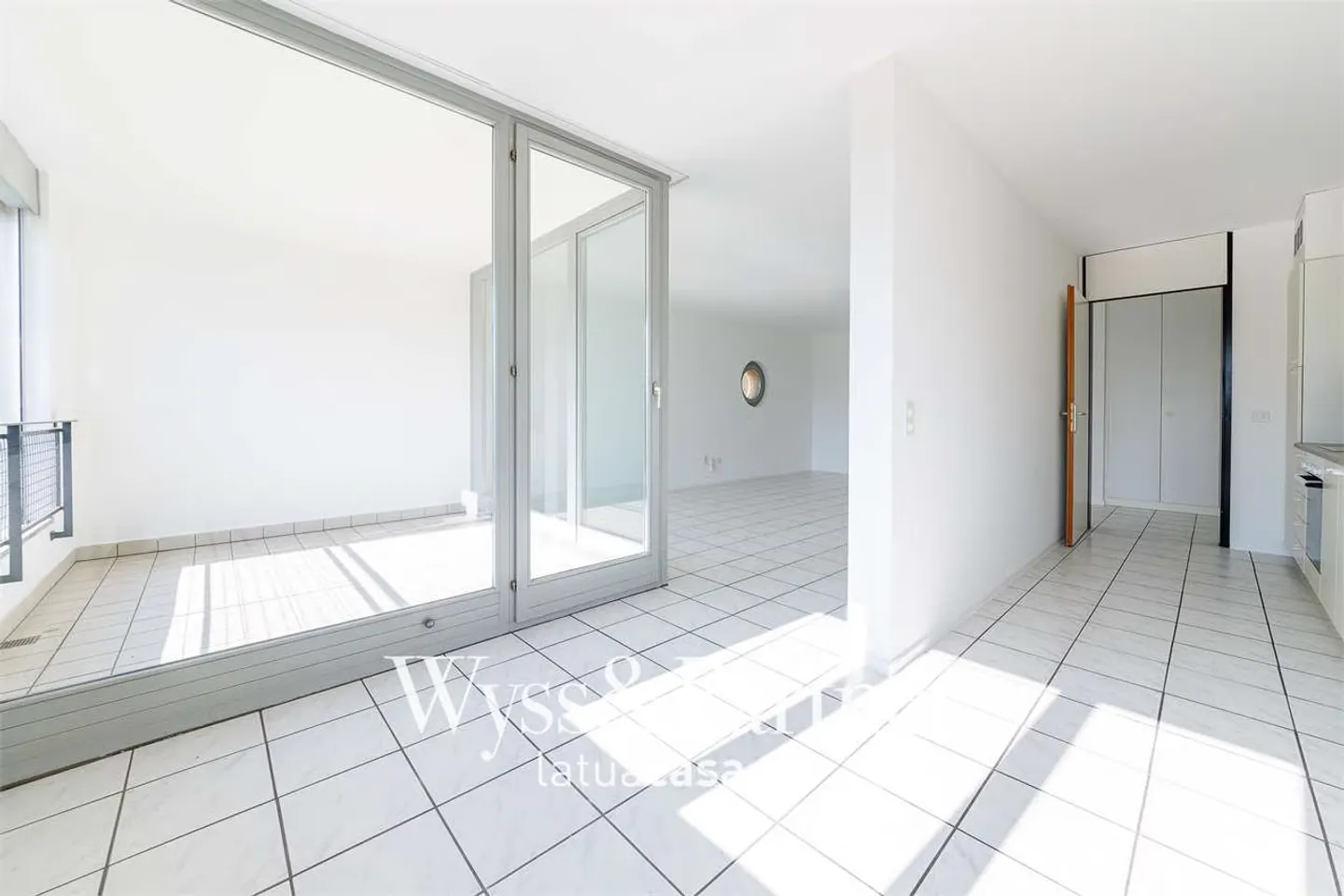 1 MONTH FREE Morbio Inferiore - spacious 3.5 rooms - Photo 2 of 13