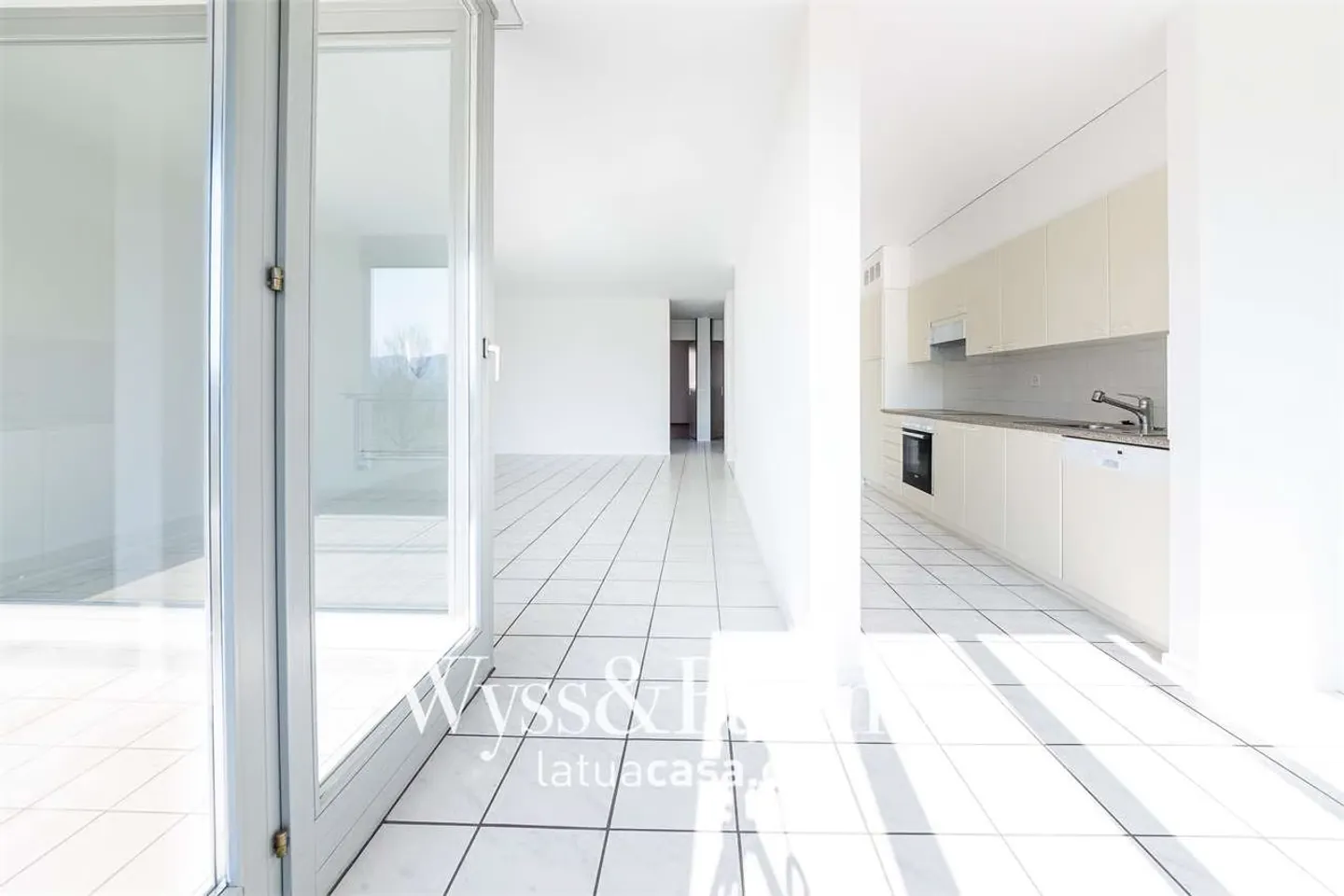 1 MONTH FREE Morbio Inferiore - spacious 3.5 rooms - Photo 4 of 13