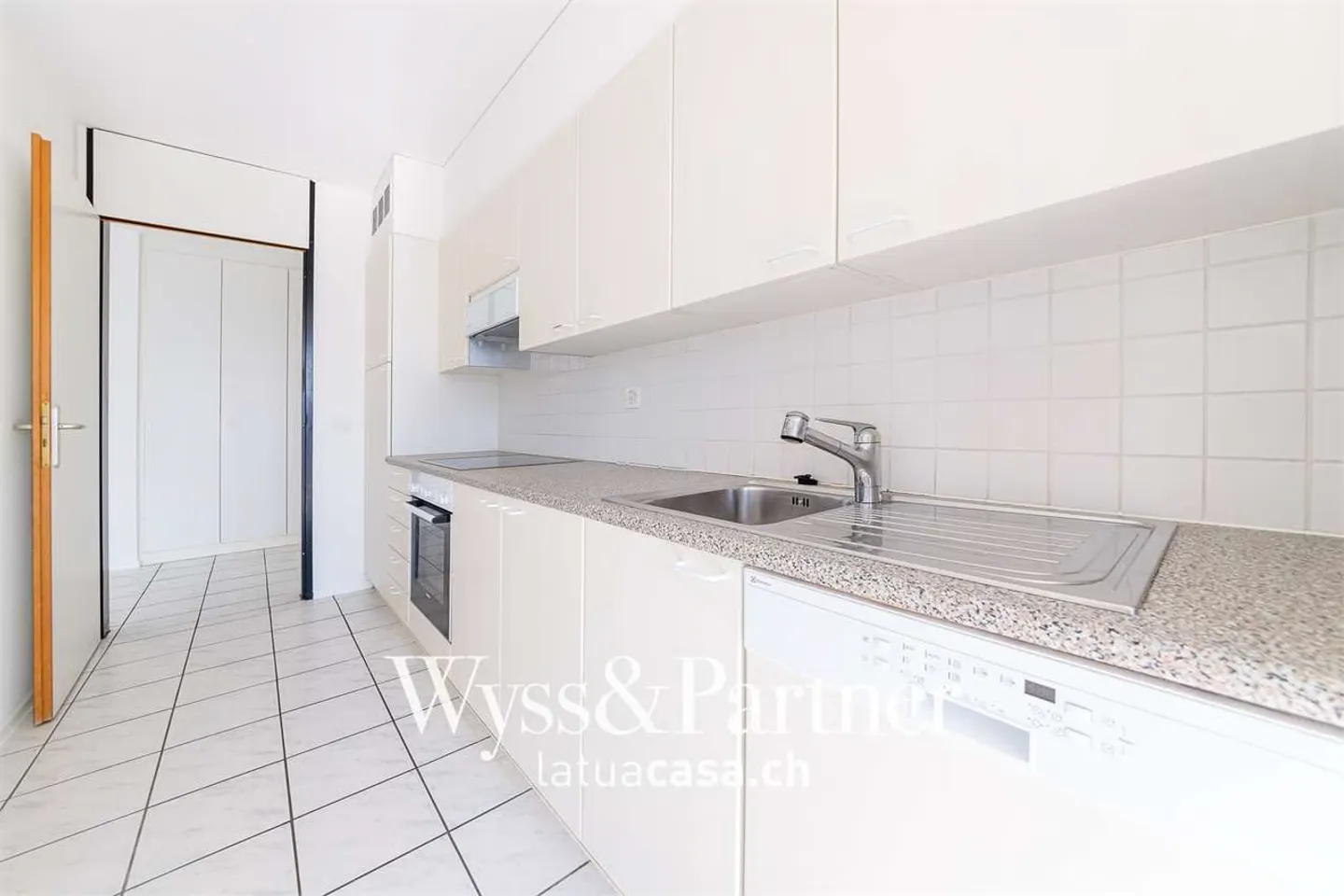 1 MONTH FREE Morbio Inferiore - spacious 3.5 rooms - Photo 5 of 13