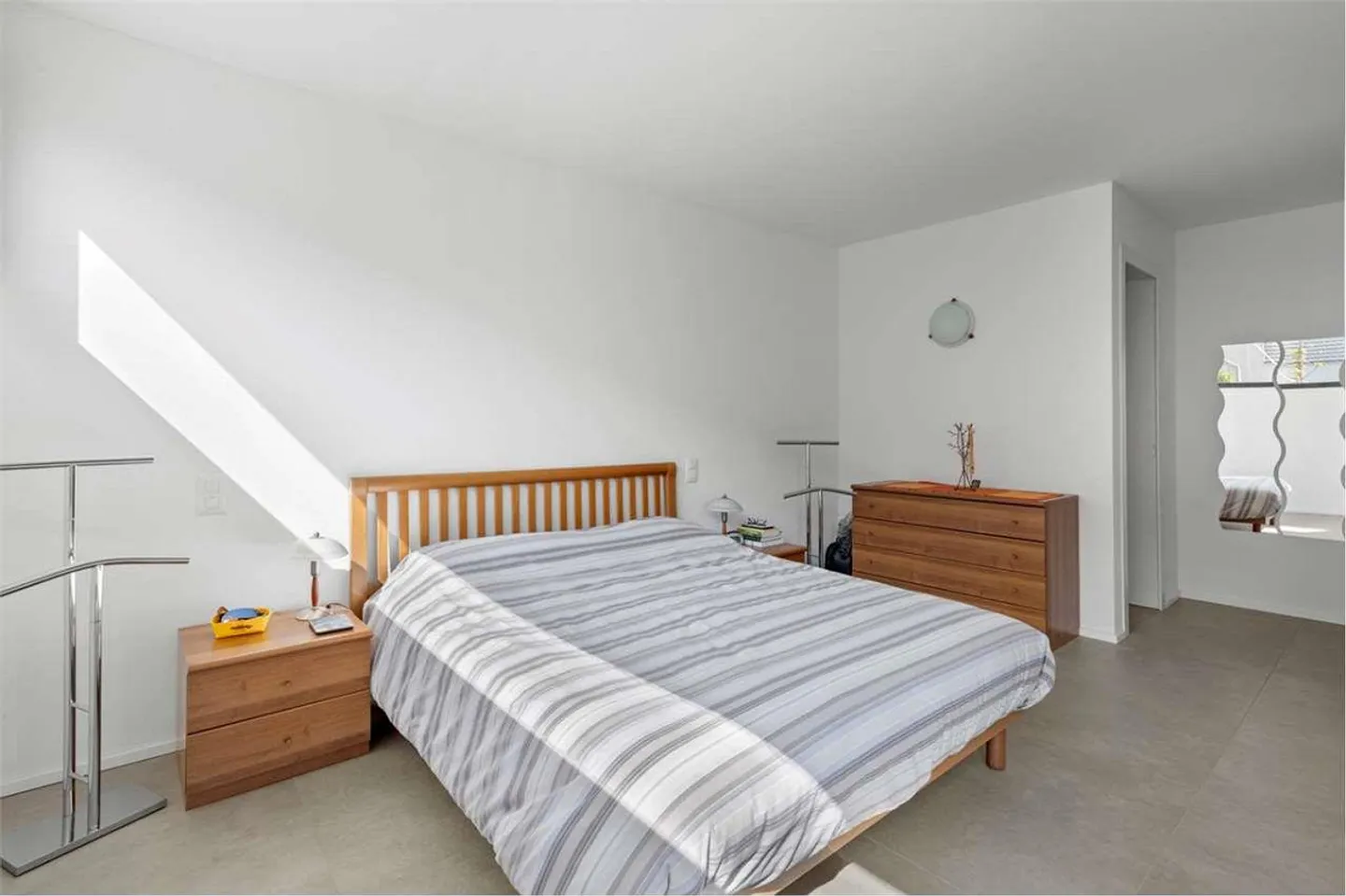 Nouvelle Villa Moderne + 2.5 Indépendante | 8 Places de Parking - Photo 8 sur 13