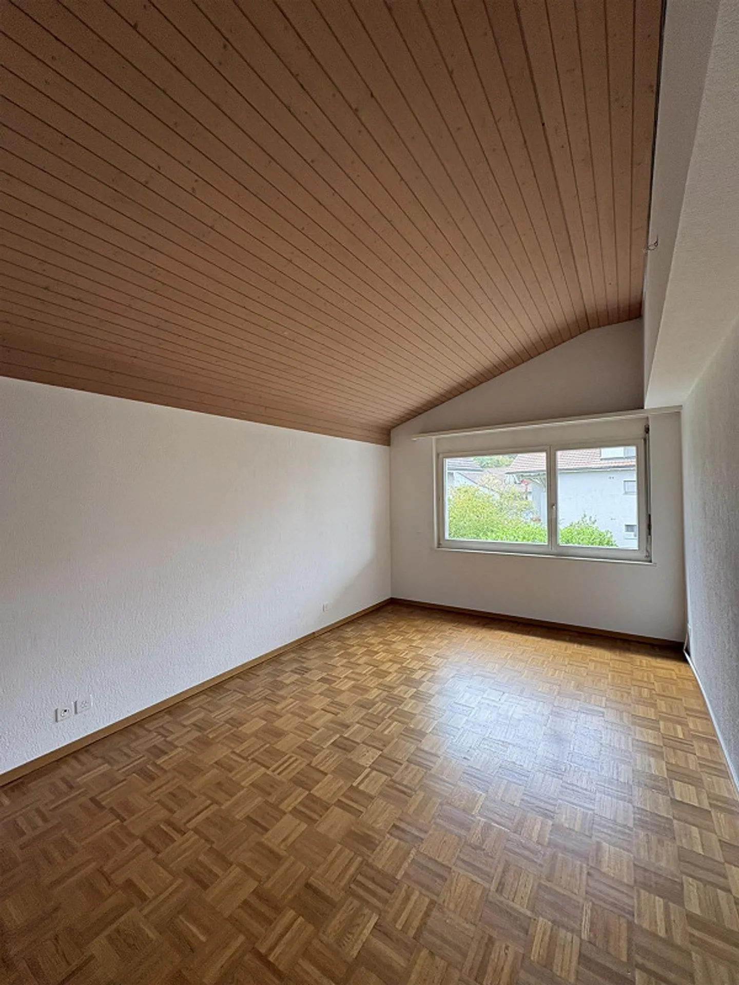 Appartement spacieux et lumineux de 4.5 pièces avec deux balcons à Bassersdorf - Photo 9 sur 12