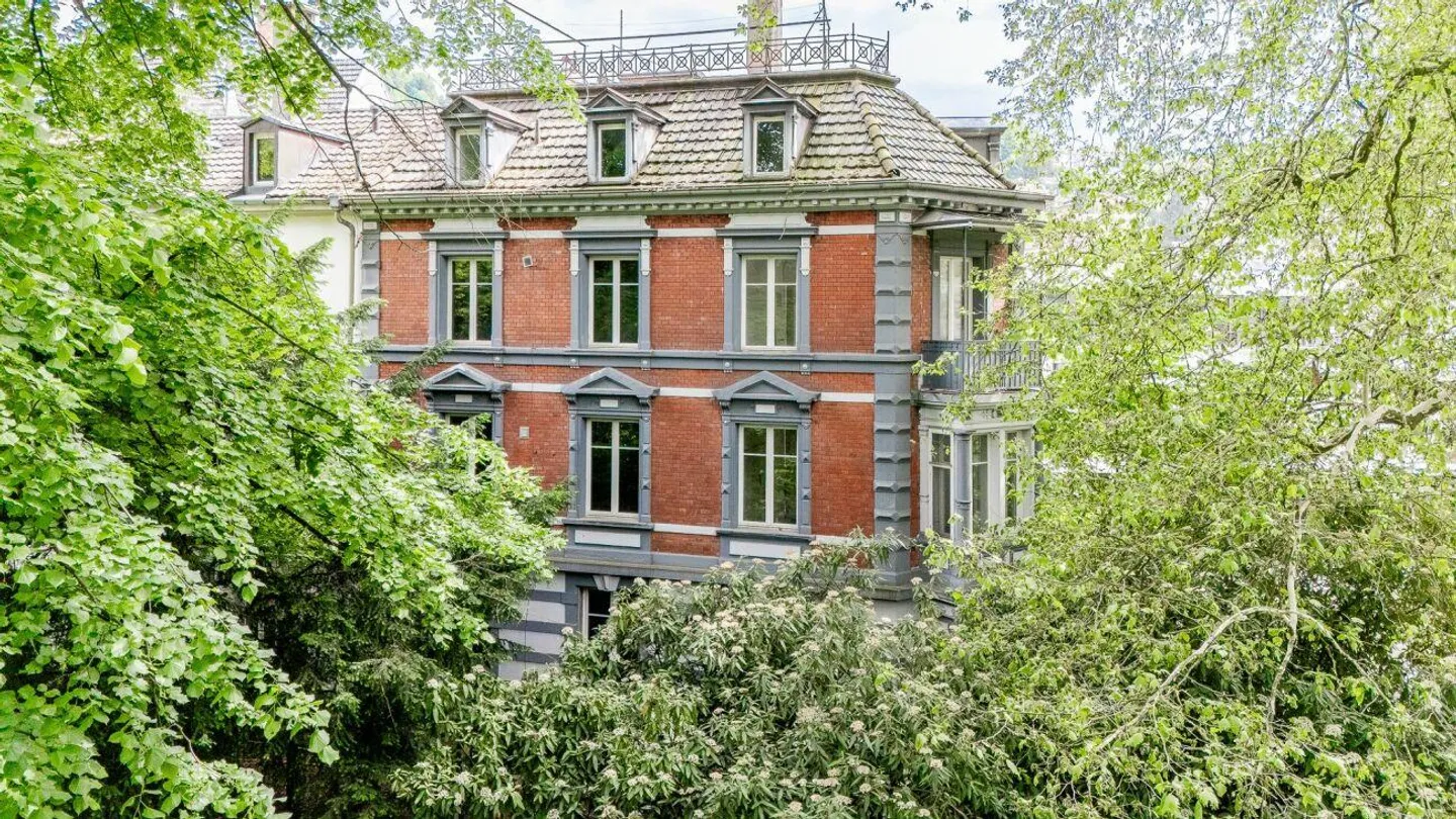 "AM STADTPARK" - 3.5-Zimmer Dachwohnung mit privater Dachterrasse  - Urbanes Wohnen am grünen Puls der Stadt - Foto 2 von 7