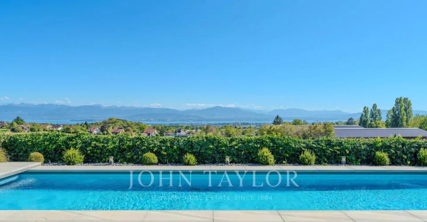 Contemporary villa with a spectacular view of Lake Geneva - Photo 12 of 12