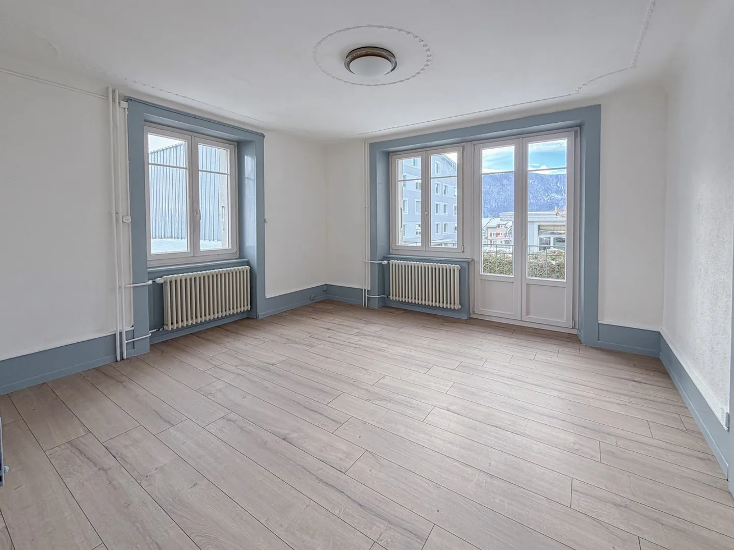 Mietshaus mit 4 Wohnungen und 1 Garage im Zentrum von Ste-Croix - Foto 5 von 22