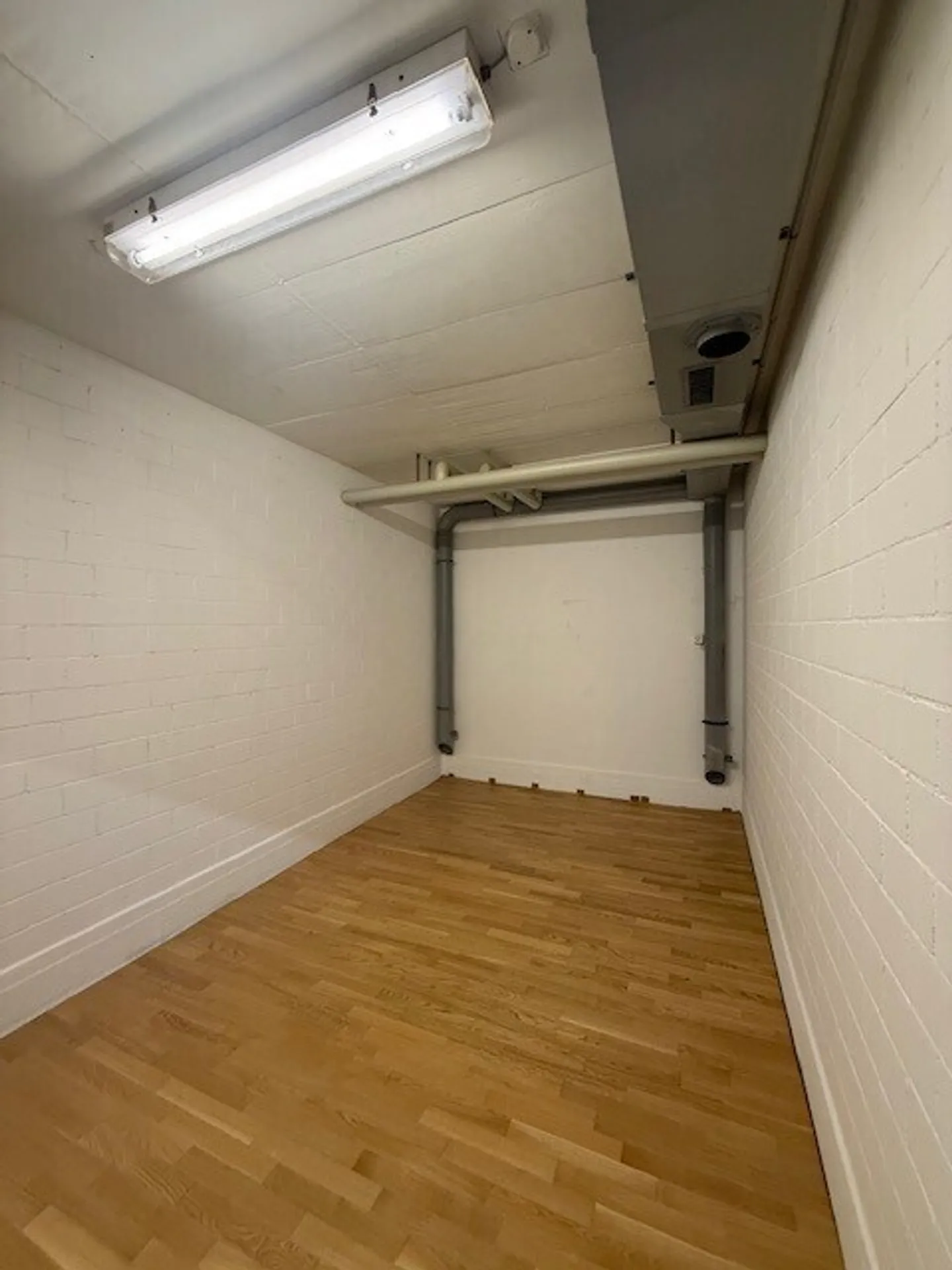 Magazzino a Cham - Foto 4 di 5