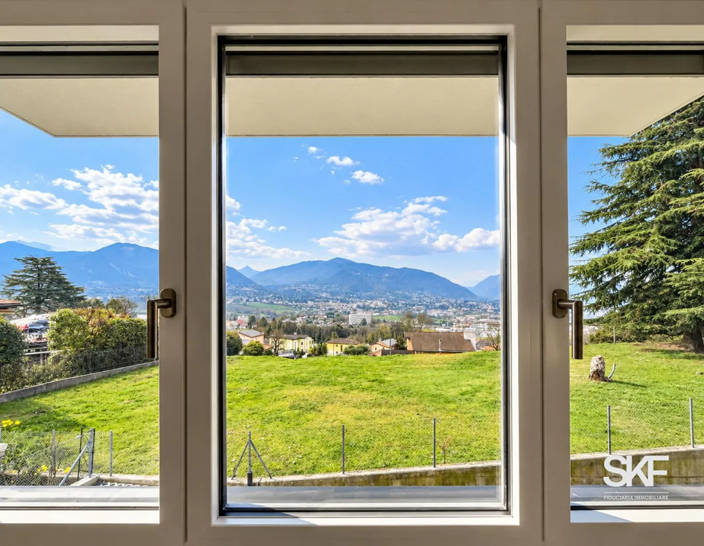 Appartamento moderno con vista aperta - Foto 3 di 10