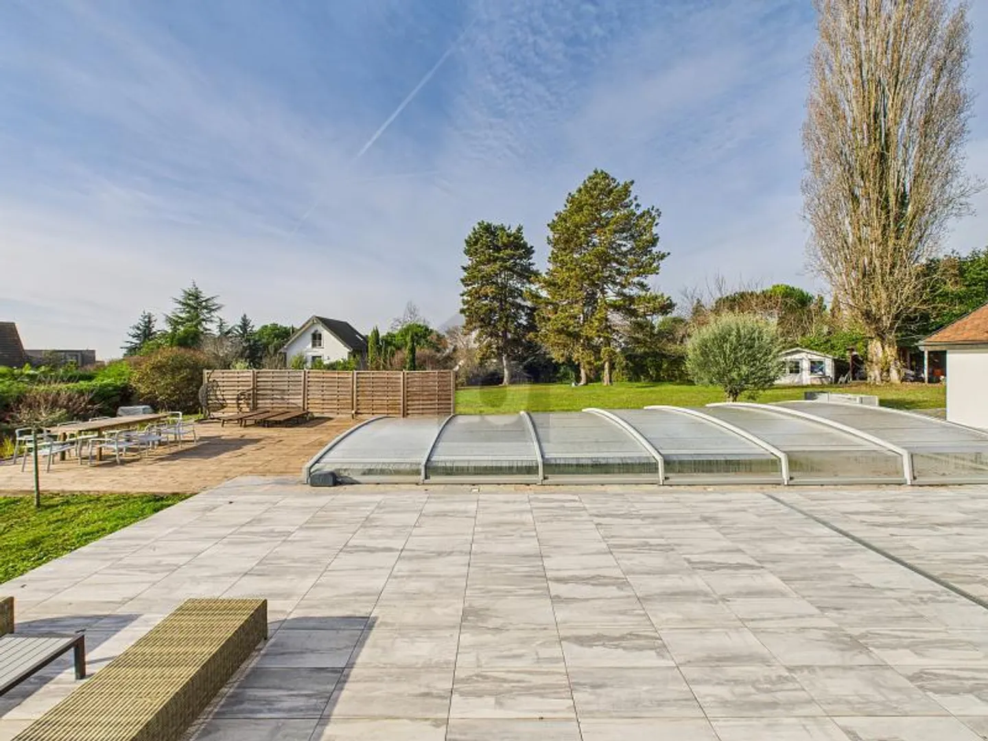 CHARME RÉNOVÉ AVEC PISCINE PRIVATIVE - Photo 1 sur 6