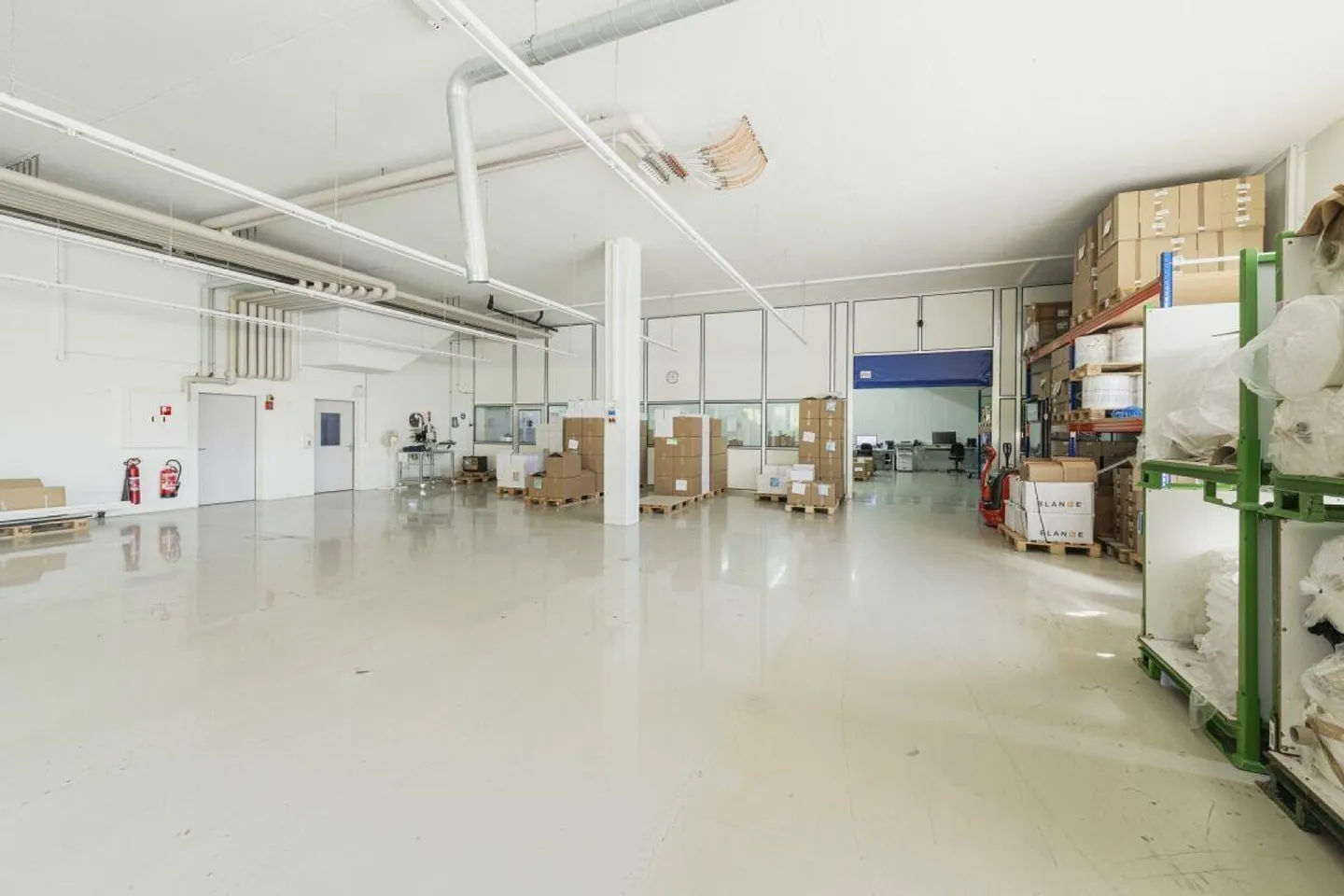 Espace commercial polyvalent et flexible avec un excellent accès à Schaffhouse - Photo 9 sur 16