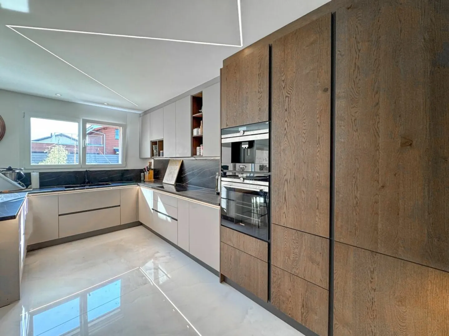 Villa a schiera con 3 appartamenti - Foto 5 di 40