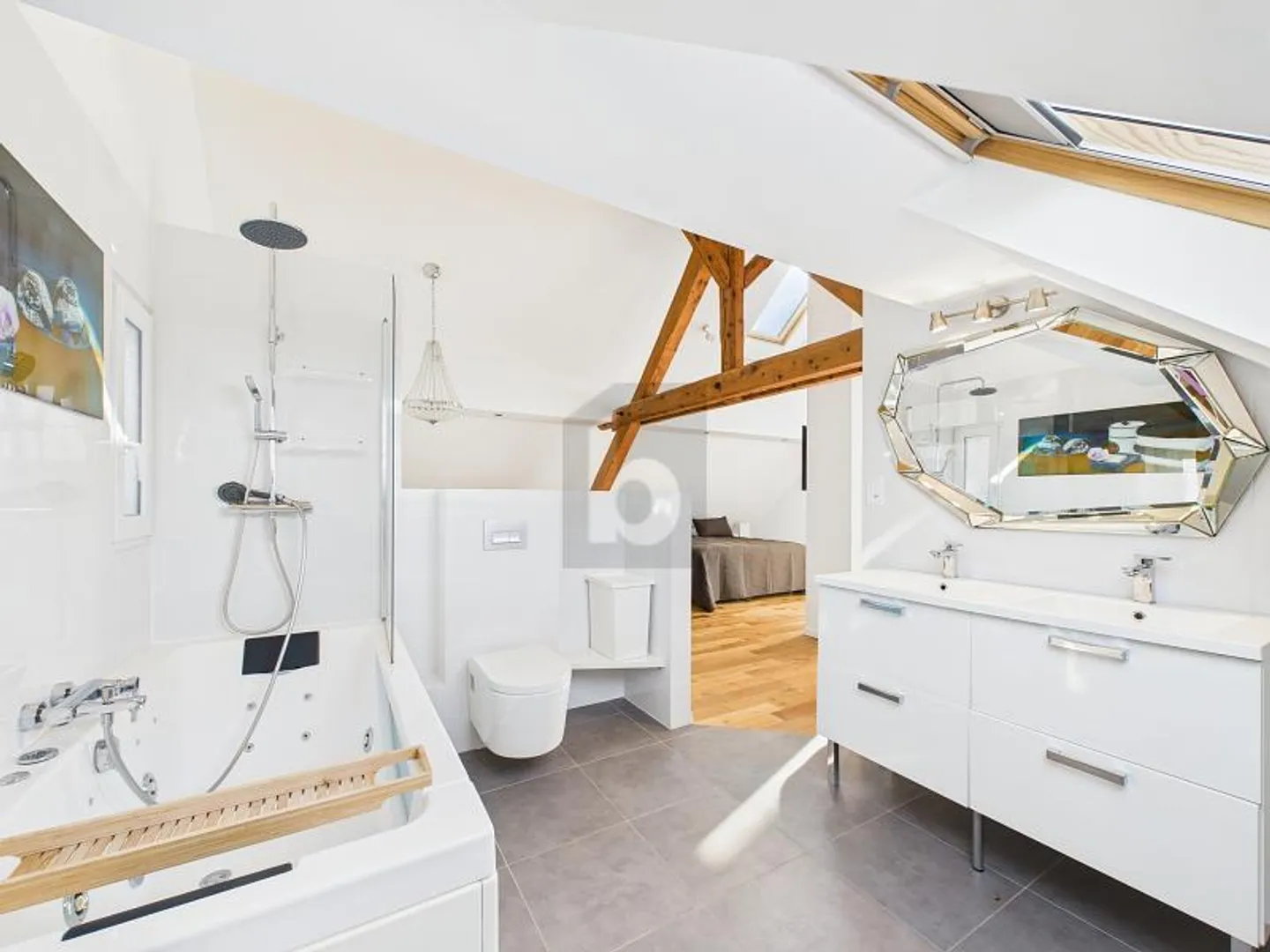 CHARME RÉNOVÉ AVEC PISCINE PRIVATIVE - Photo 5 sur 6