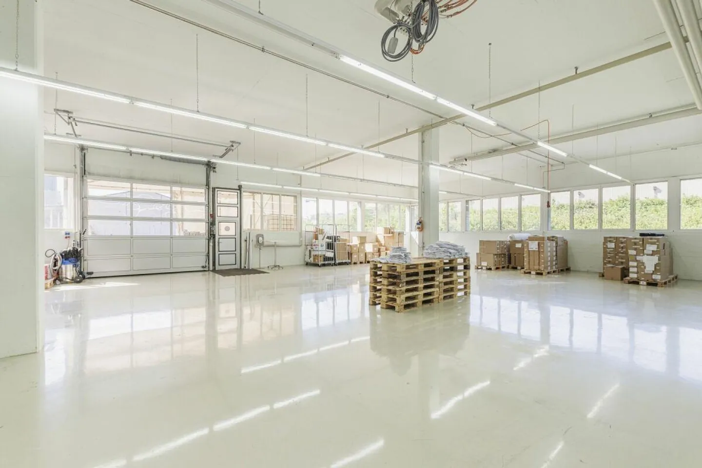 Espace commercial polyvalent et flexible avec un excellent accès à Schaffhouse - Photo 11 sur 16
