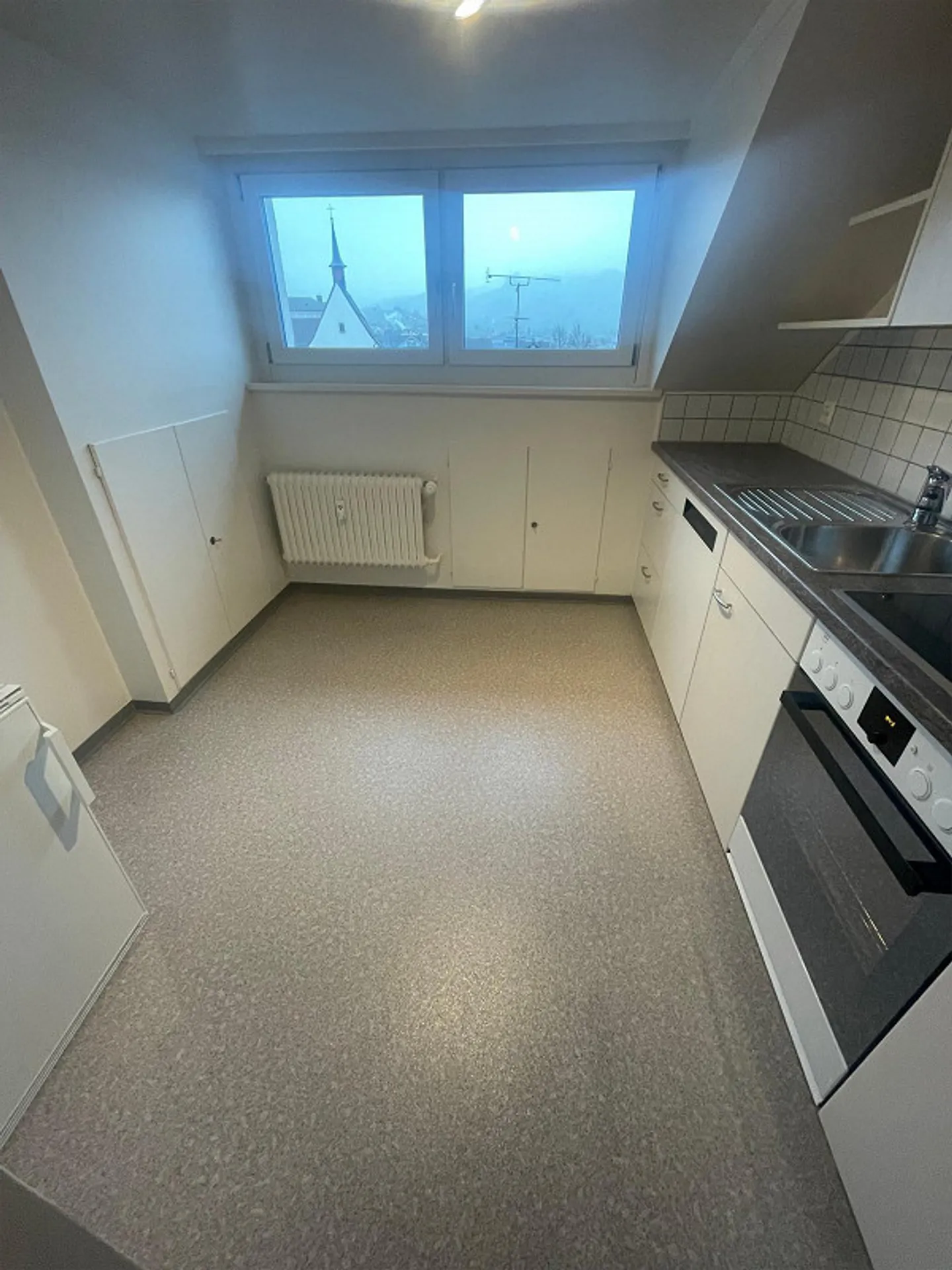 Appartement central et charmant de 3 pièces - Photo 3 sur 12