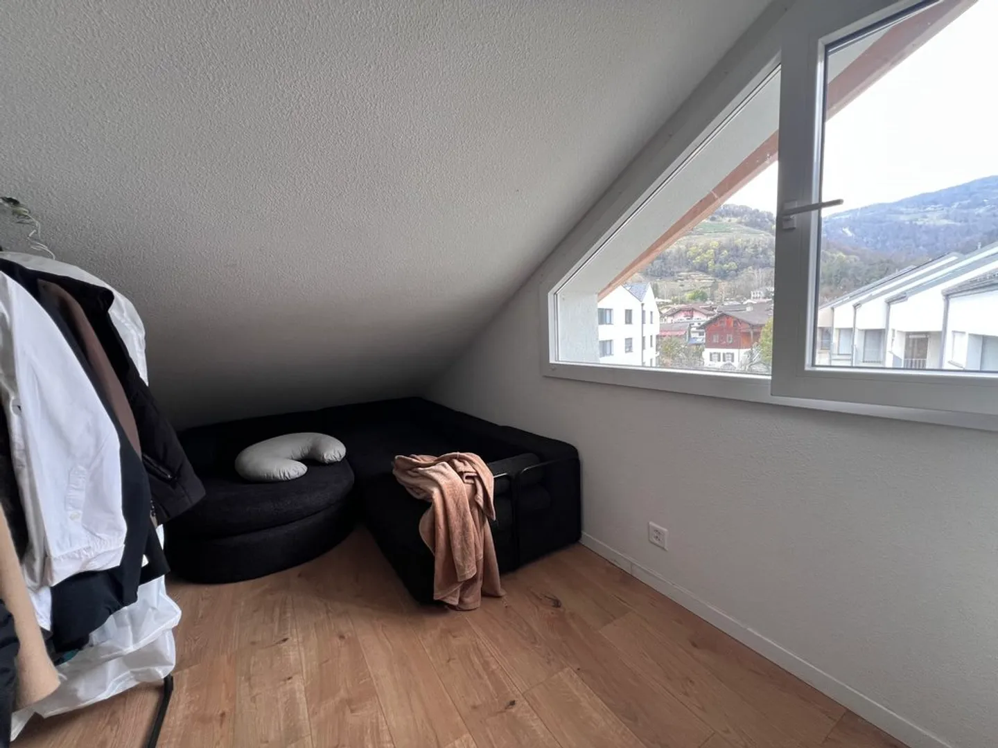 Spacious 3.5 Room Apartment - Photo 6 of 11