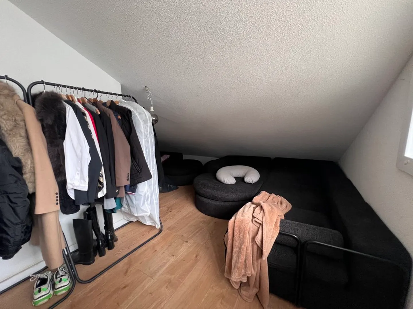 Spacious 3.5 Room Apartment - Photo 7 of 11