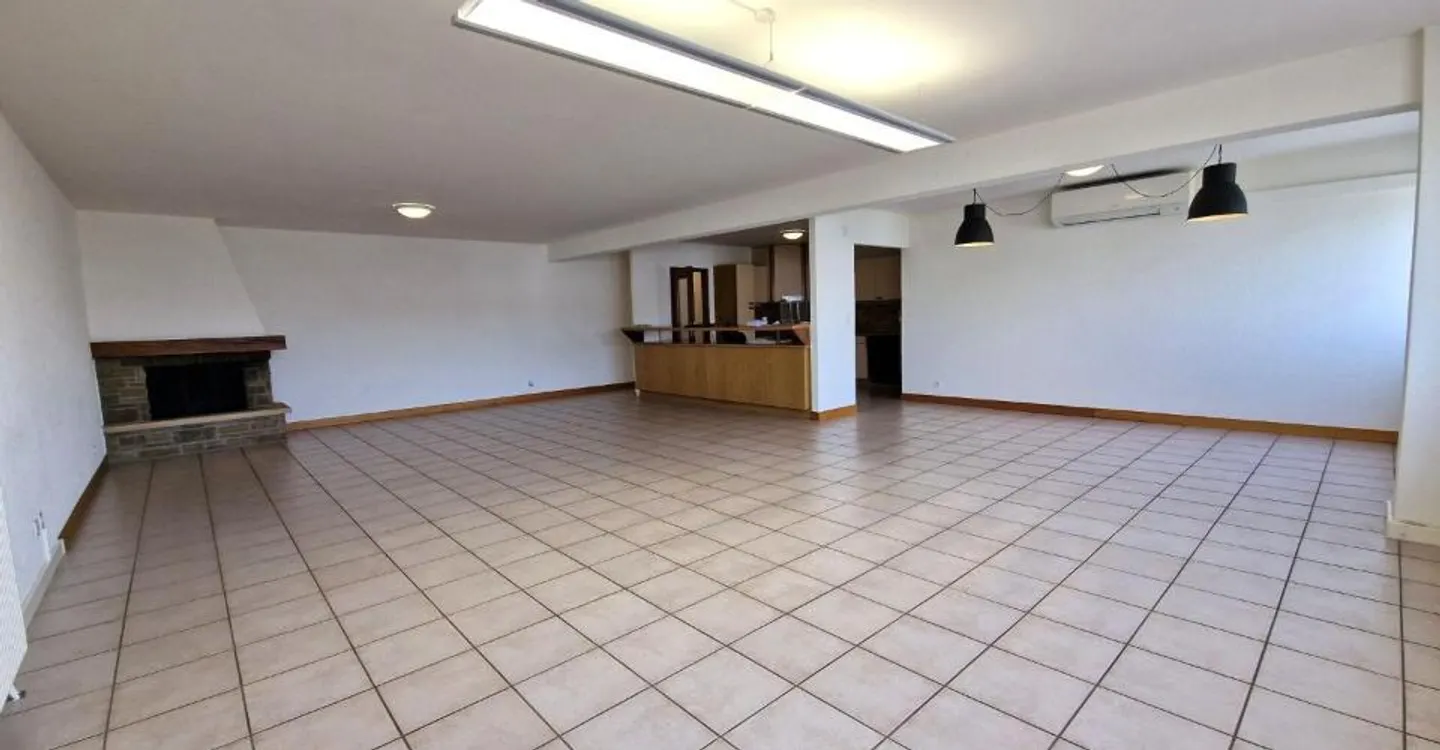 Spazioso appartamento di 5.5 locali - Foto 1 di 12