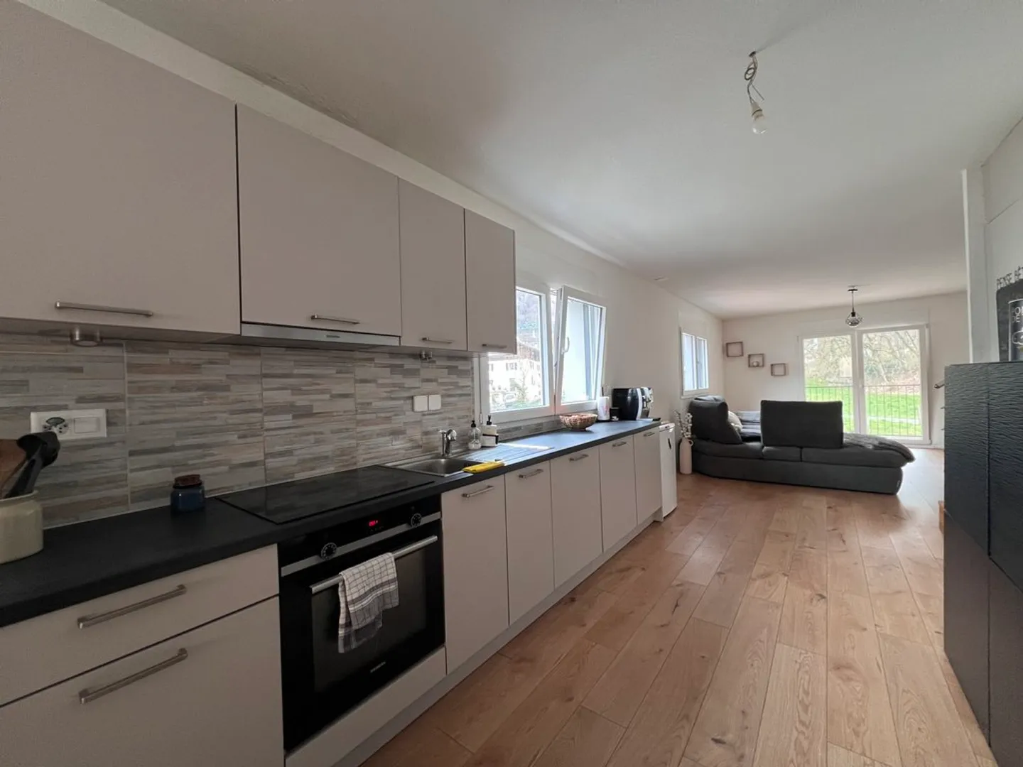 Spacious 3.5 Room Apartment - Photo 11 of 11