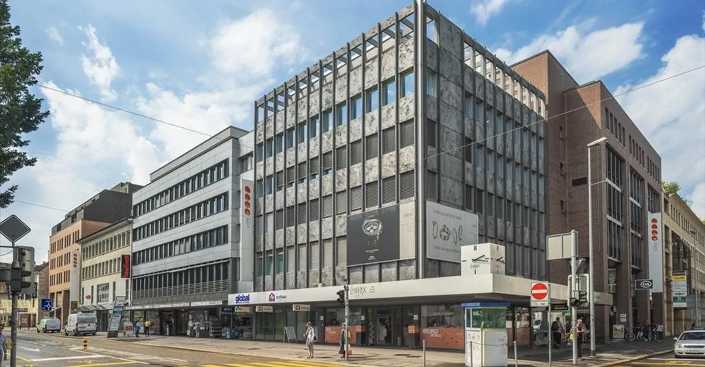Spazio commerciale centrale in affitto su Bahnhofstrasse - Foto 1 di 7