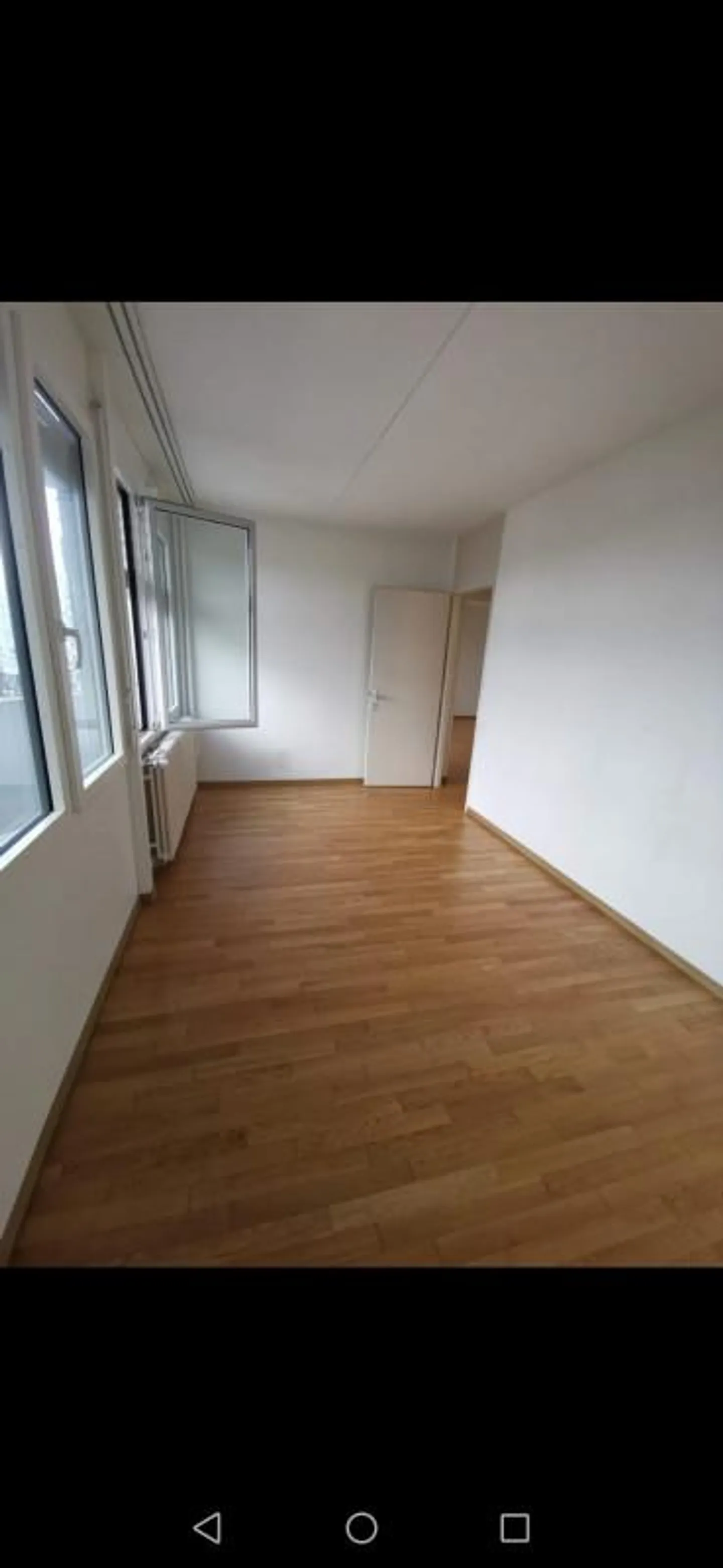 EXCLUSIVITY - LEASE TAKEOVER - CHARMING 3.5 ROOMS IN ONEX - Photo 2 of 7