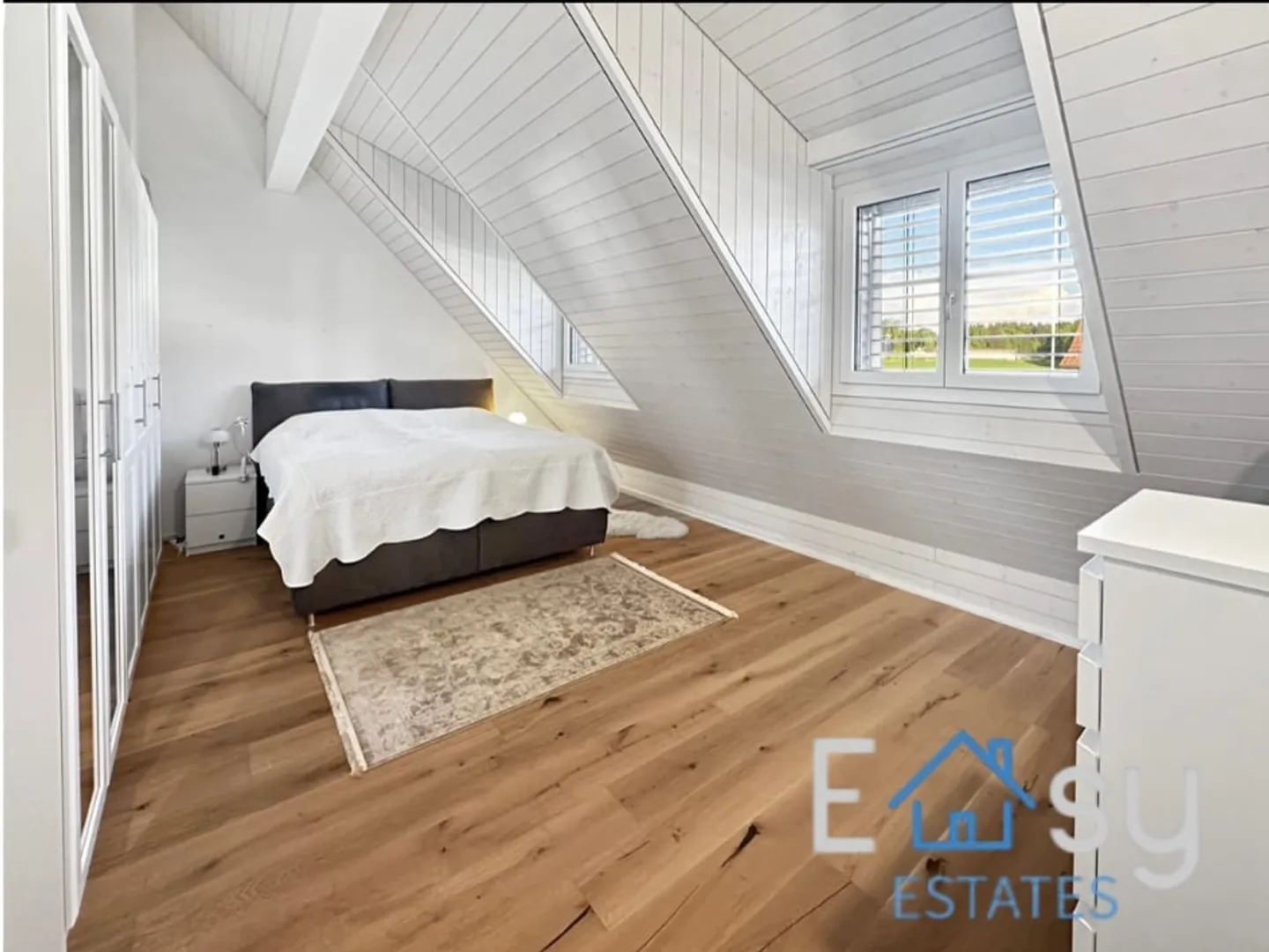 Spaziosa casa a schiera su 3 piani con 6,5 locali, parcheggio sotterraneo e grande comfort - Foto 5 di 7