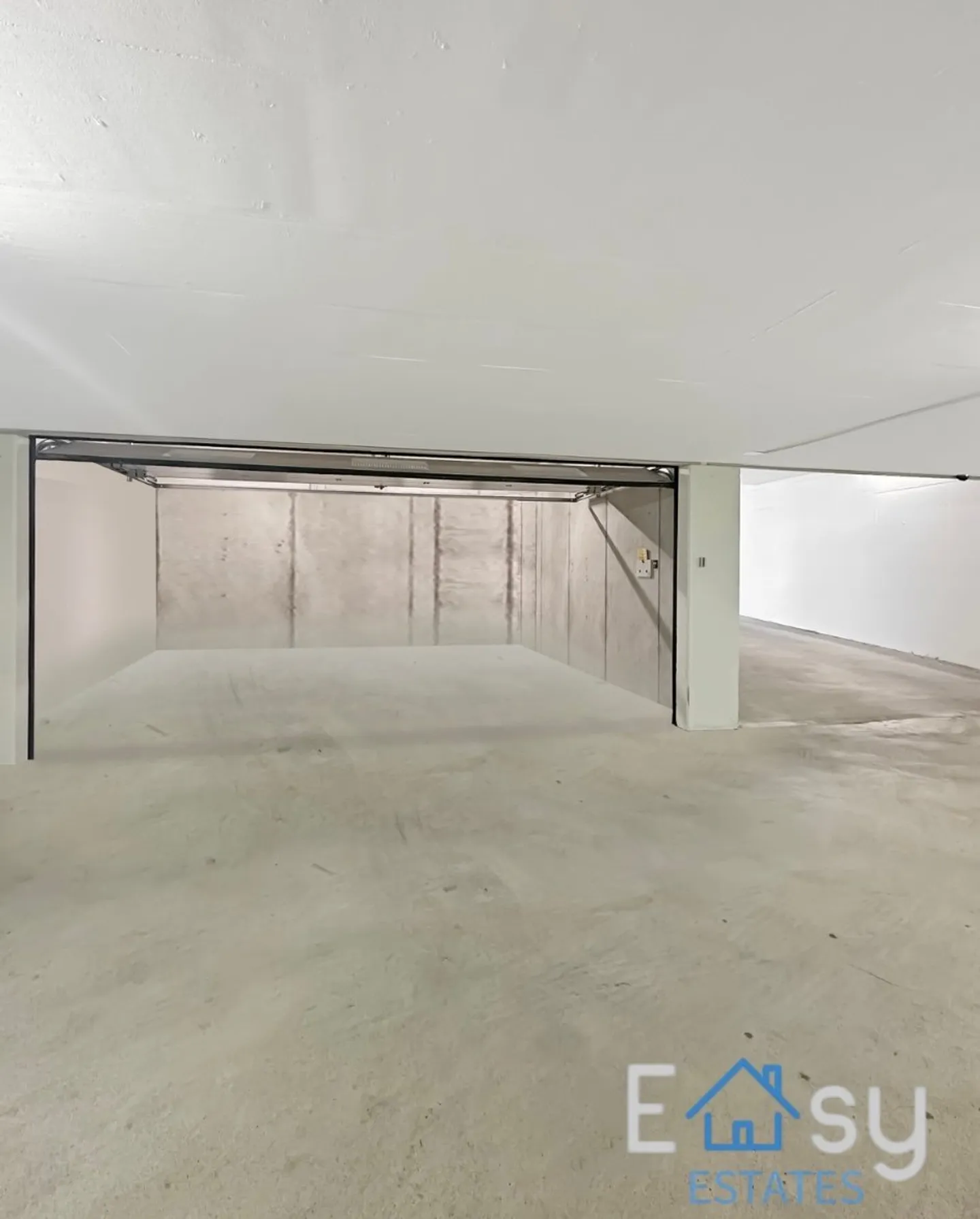 Spaziosa casa a schiera su 3 piani con 6,5 locali, parcheggio sotterraneo e grande comfort - Foto 7 di 7