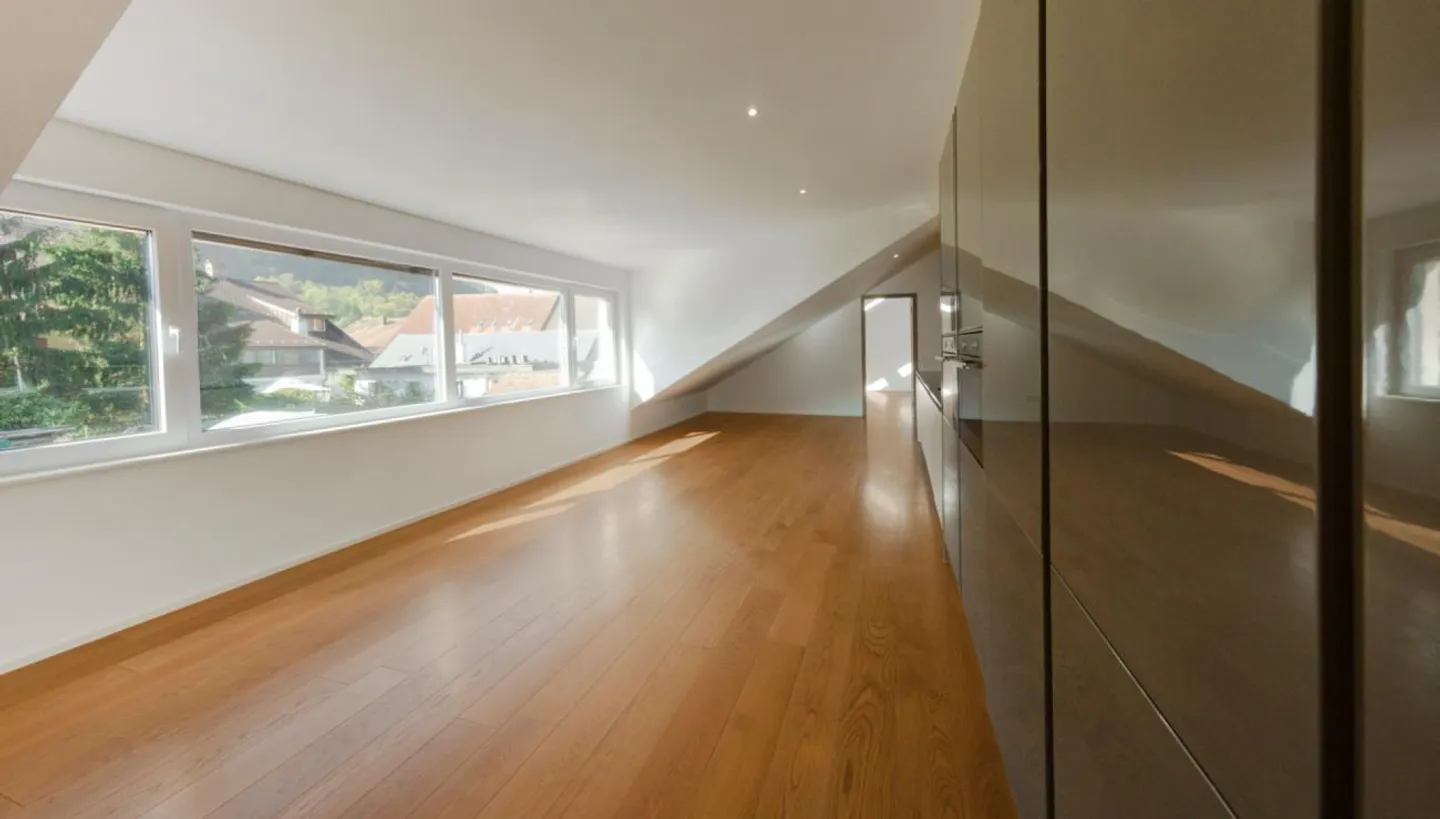 Hornussen / Appartement sous les combles de 5,5 pièces à droite - Photo 5 sur 12