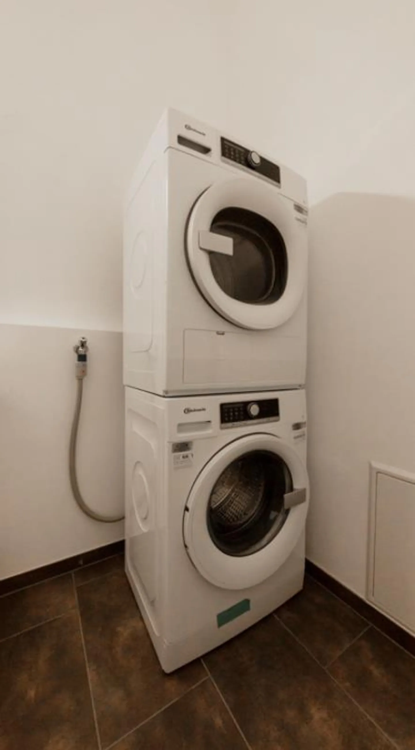 Hornussen / Appartement sous les combles de 5,5 pièces à droite - Photo 12 sur 12