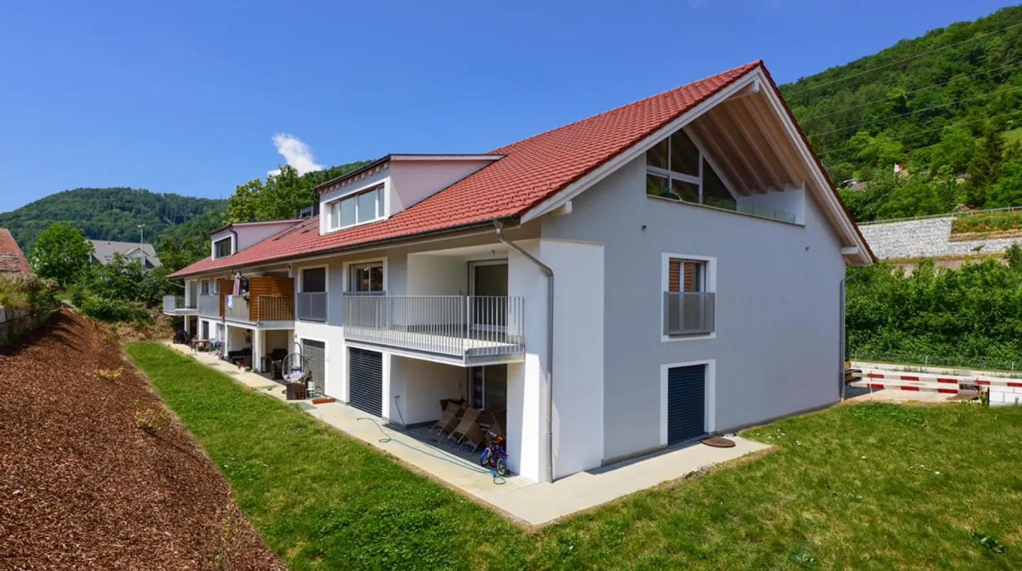 Hornussen / Appartement sous les combles de 5,5 pièces à droite - Photo 1 sur 12