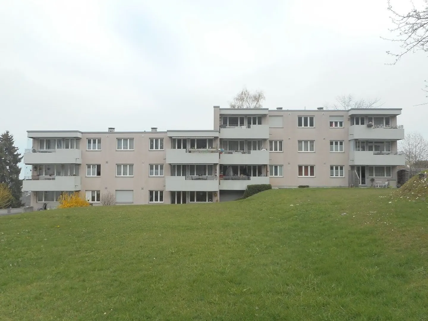 Charmante 3.5-Zimmer Wohnung - Foto 1 von 6