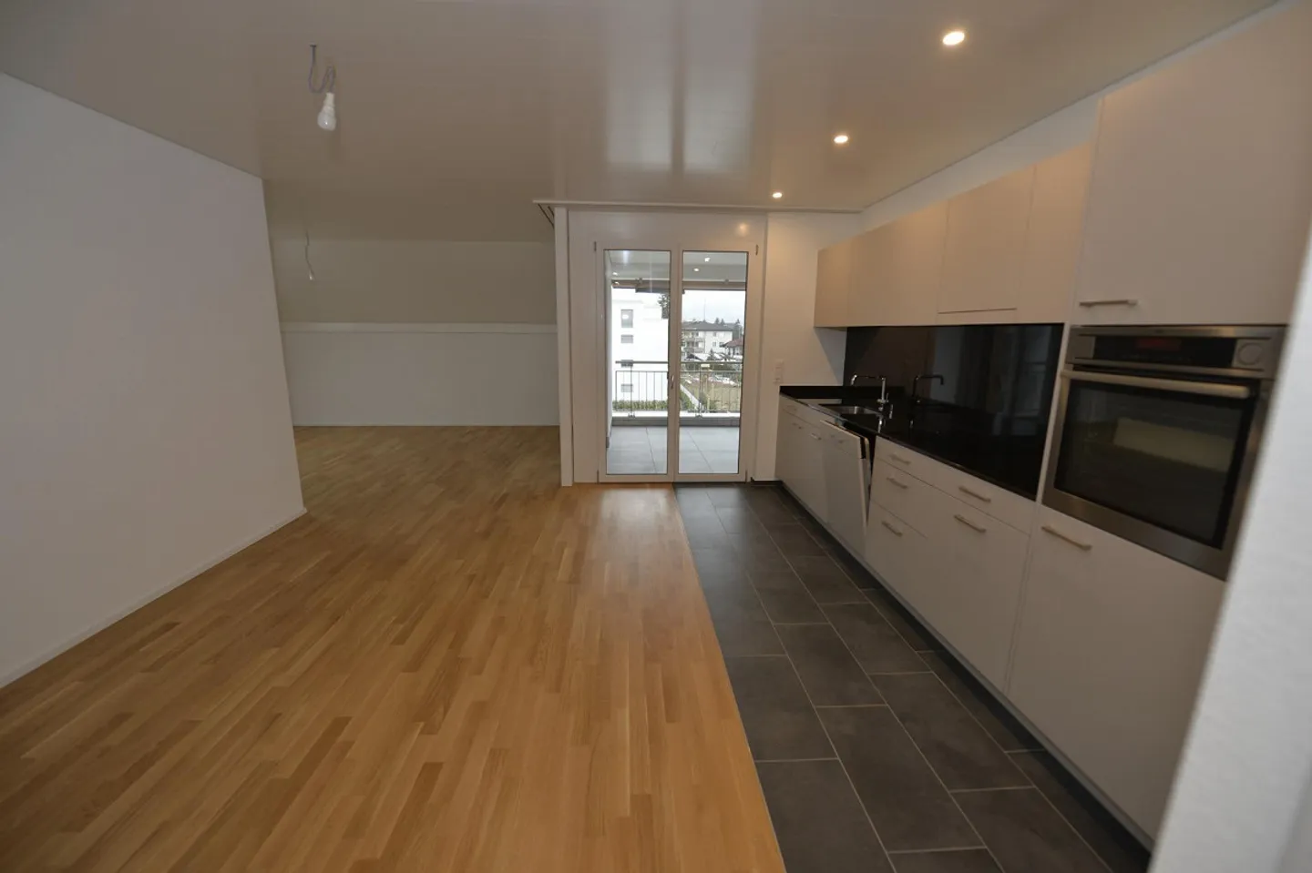 Wo das Licht bleibt und der Tag gerne endet - Foto 3 von 6