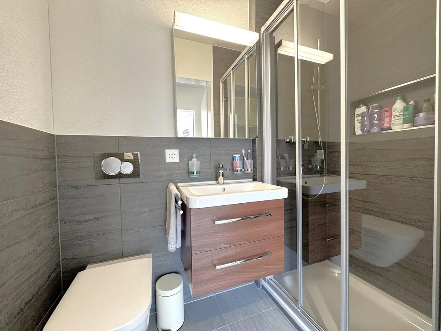 Grosszügige, moderne 4.5-Zimmer-Wohnung an attraktiver Lage - Foto 6 di 11