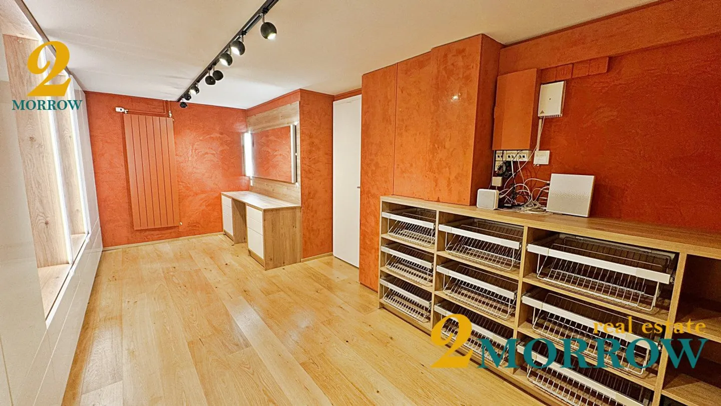 Beautiful fully renovated individual villa with pool and garden - Photo 10 of 13