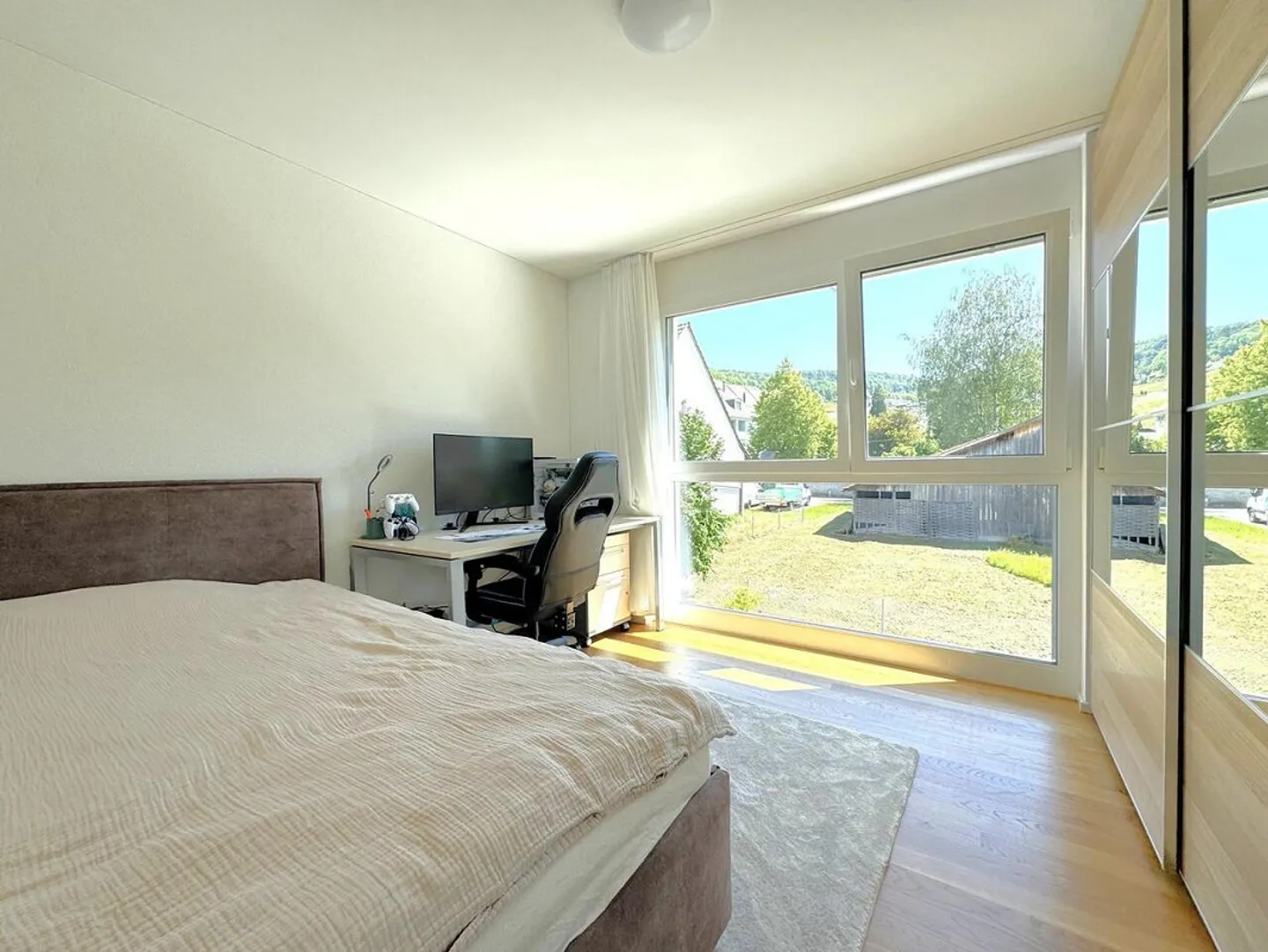 Grosszügige, moderne 4.5-Zimmer-Wohnung an attraktiver Lage - Foto 8 di 11