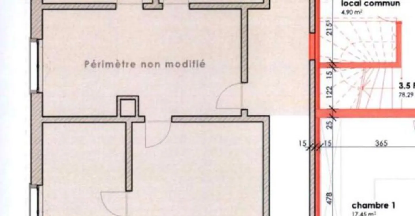Appartement de 4,5 pièces rénové au rez-de-chaussée - Foto 2 di 2