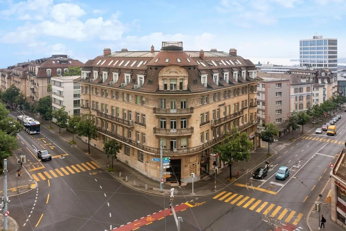 Stai cercando un'arcade commerciale con vetrina in centro città? - Foto 1 di 12