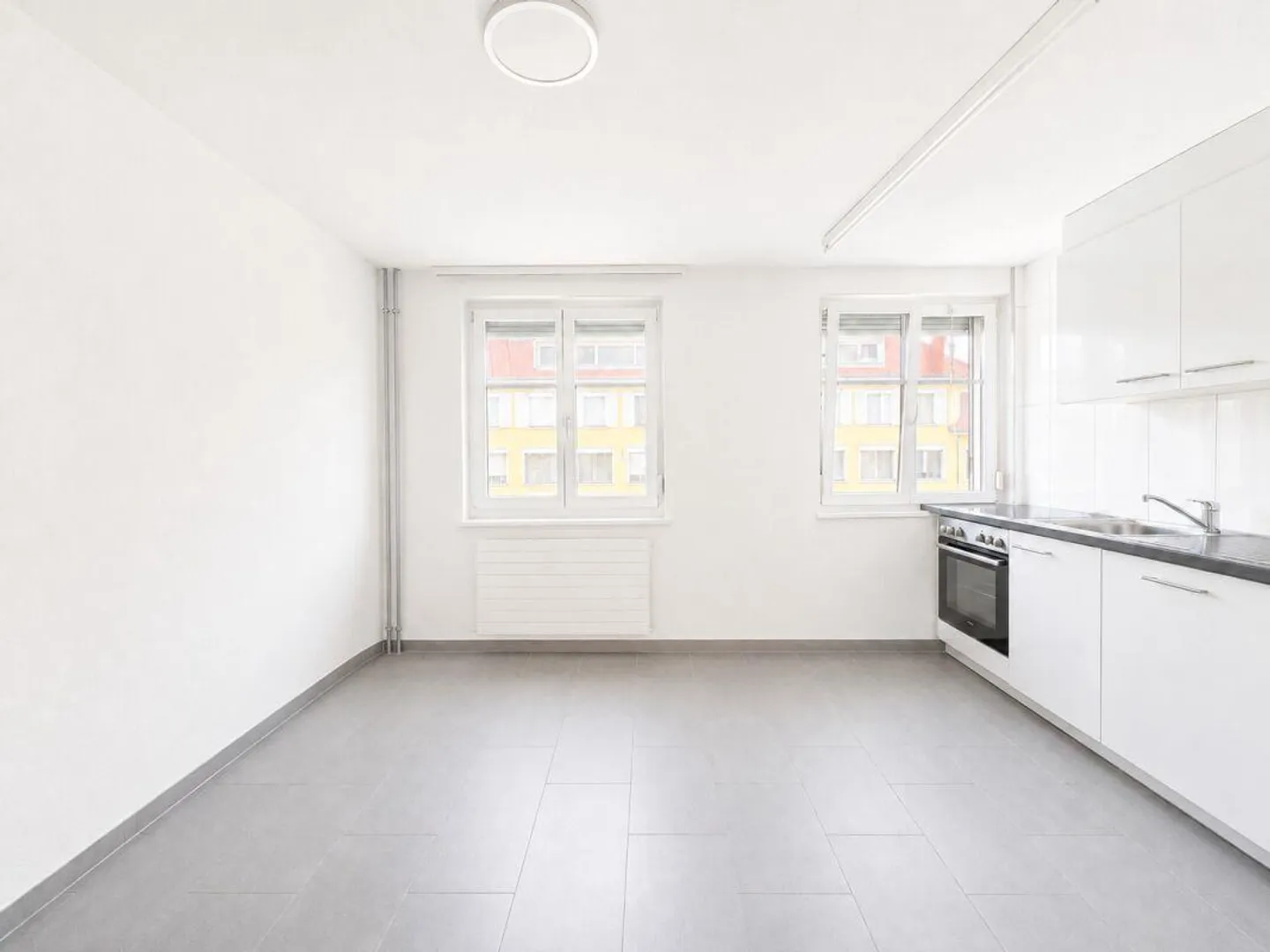 Moderna singolo appartamento nella città vicina - Foto 2 di 7