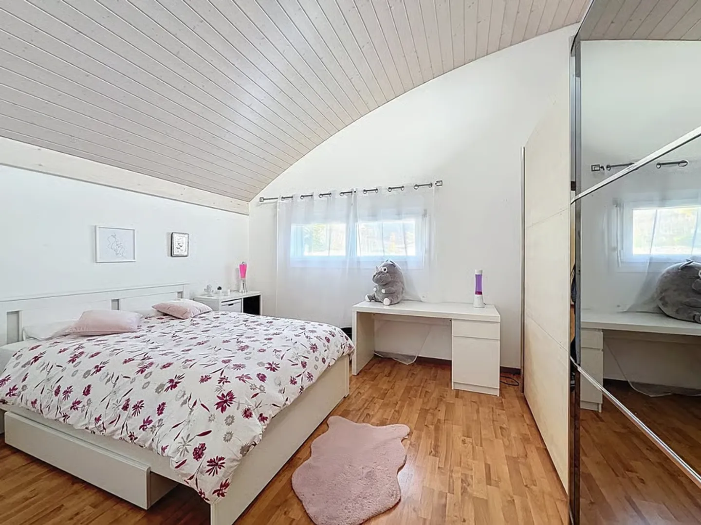 Villa mit freiem Blick, großzügigen Volumen und ruhiger Lage - Vaumarcus - Foto 8 von 13