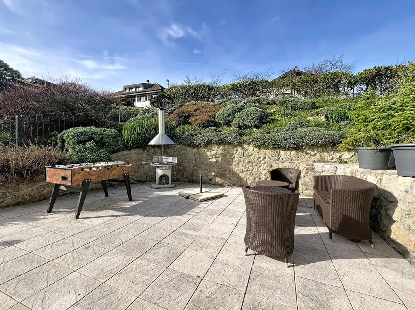 Villa mit freiem Blick, großzügigen Volumen und ruhiger Lage - Vaumarcus - Foto 12 von 13