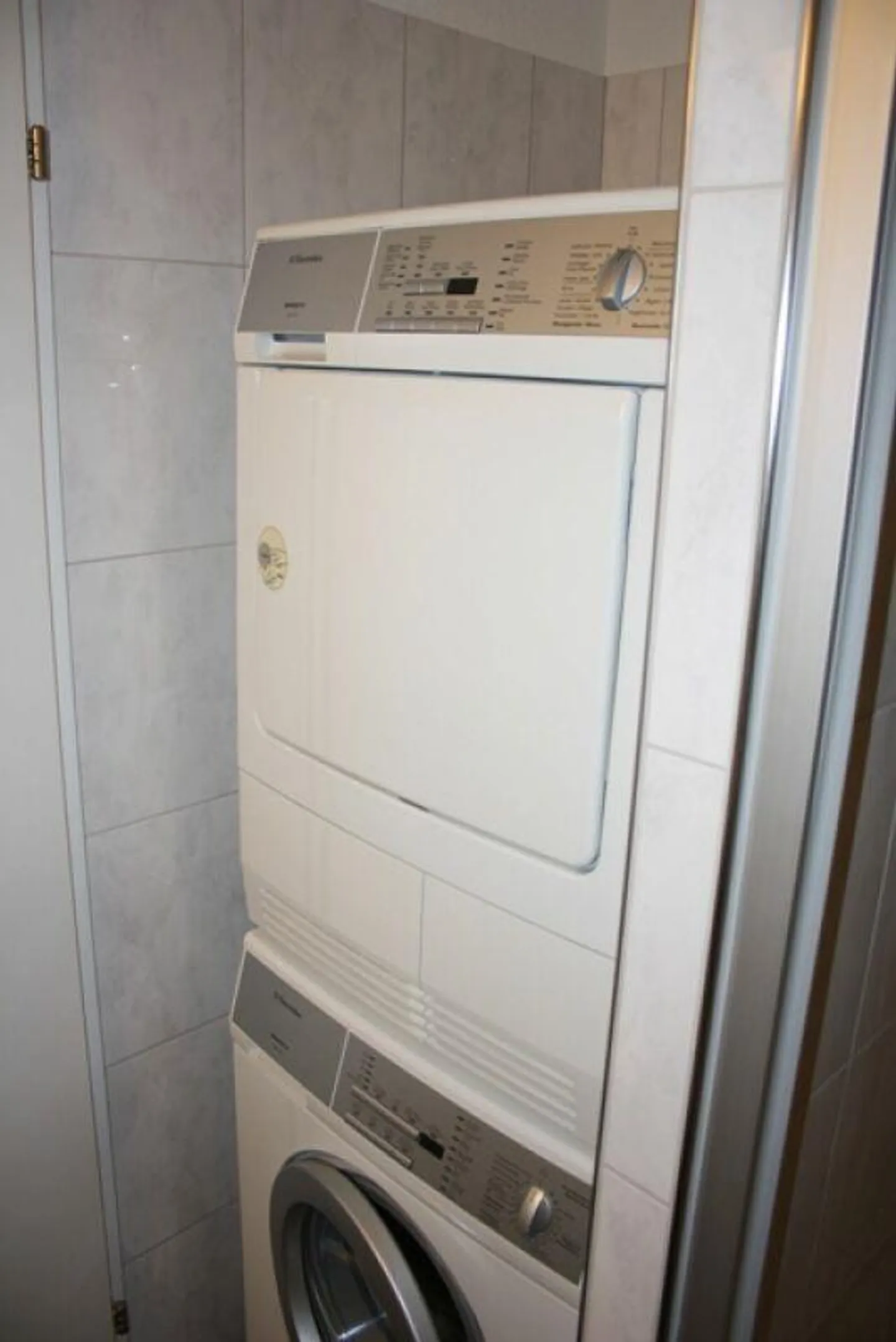 Spacious 4 1/2 Room Ground Floor Apartment - Photo 10 of 11