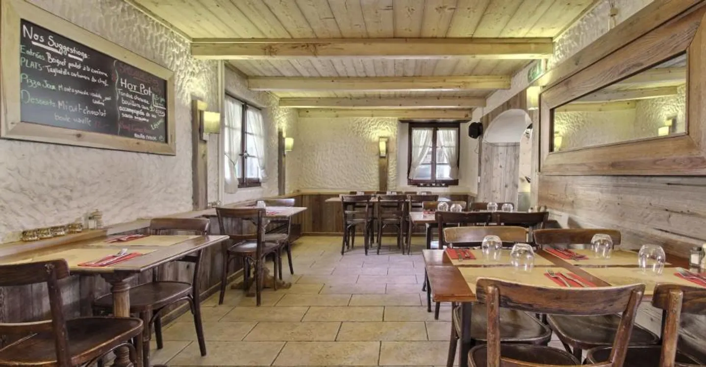 Charmant Restaurant Chalet - Photo 5 sur 13