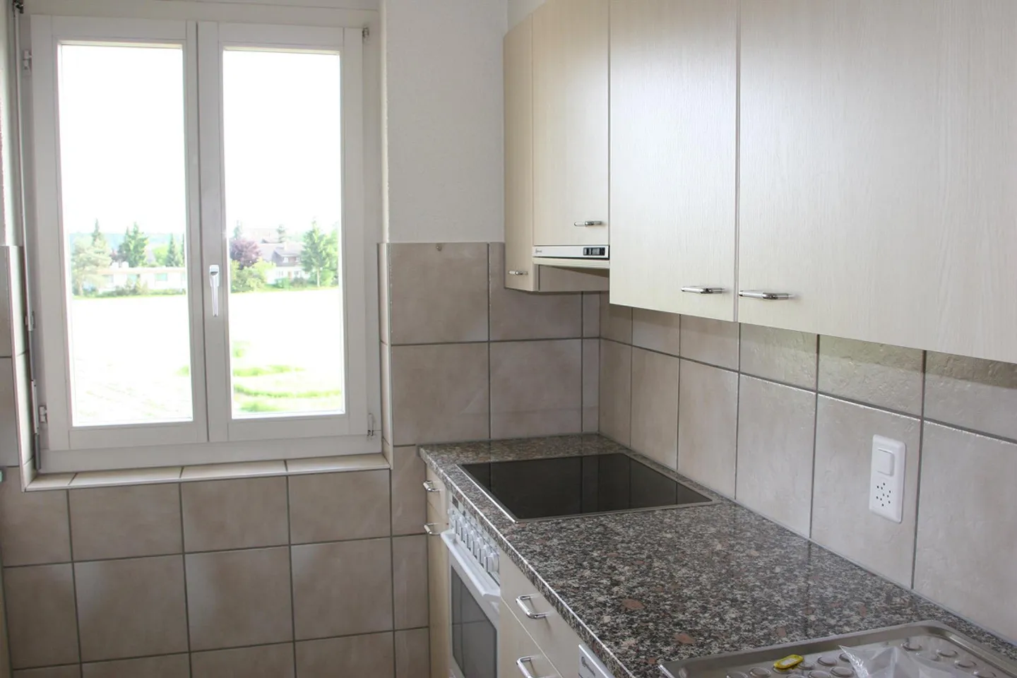 Bel appartement lumineux de 4,5 pièces avec balcon ensoleillé - Photo 5 sur 6