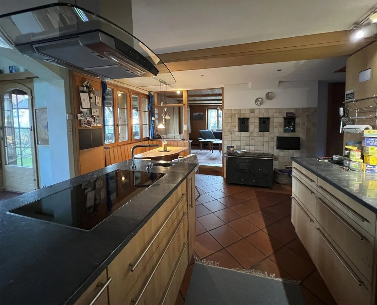 Fattoria adatta alle famiglie con grande giardino e comfort moderni - Foto 2 di 11