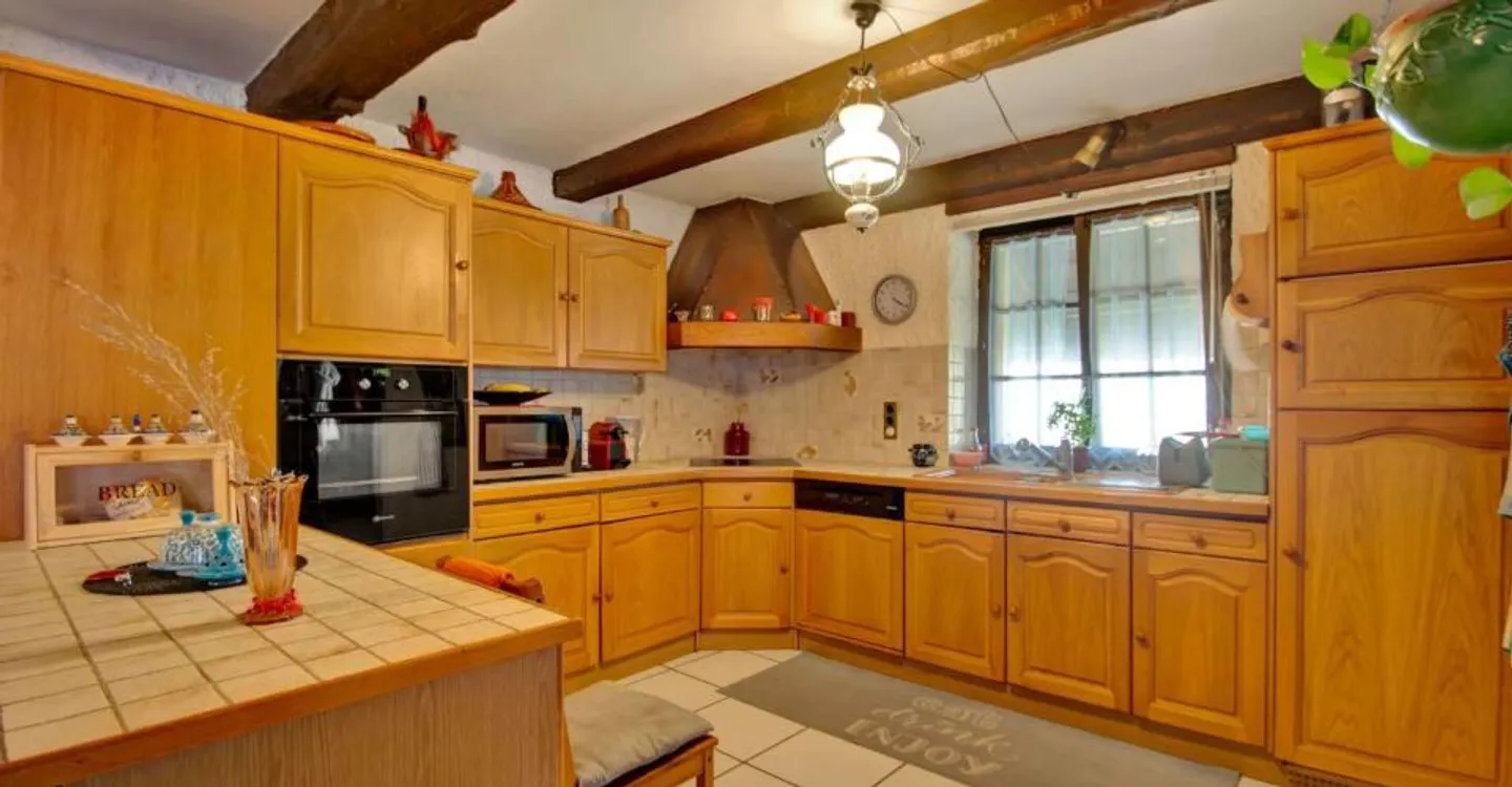 Courtelary, Haus mit 2 Wohnungen, Scheune, Garten, Parkplätze - Foto 6 von 12