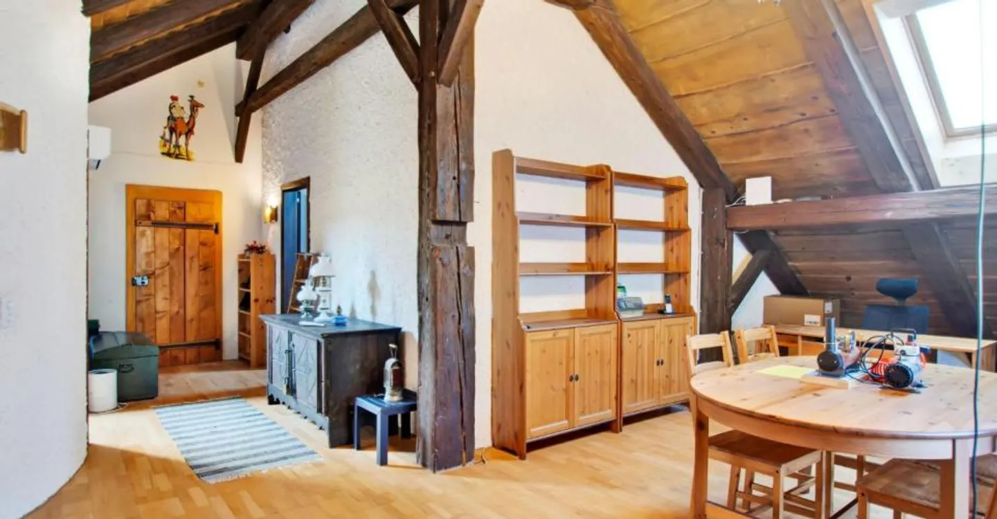Courtelary, Haus mit 2 Wohnungen, Scheune, Garten, Parkplätze - Foto 10 von 12