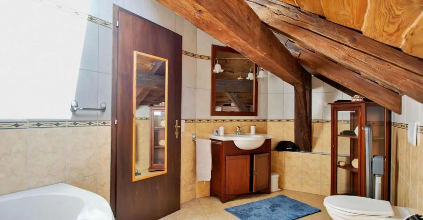 Courtelary, Haus mit 2 Wohnungen, Scheune, Garten, Parkplätze - Foto 12 von 12