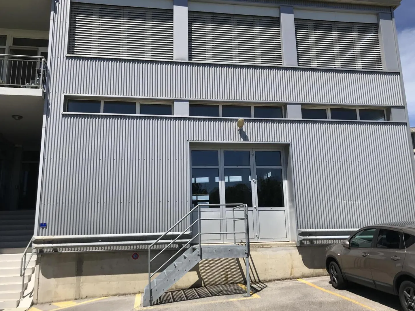 Spazio Commerciale Sicuro a Coppet - Foto 4 di 5