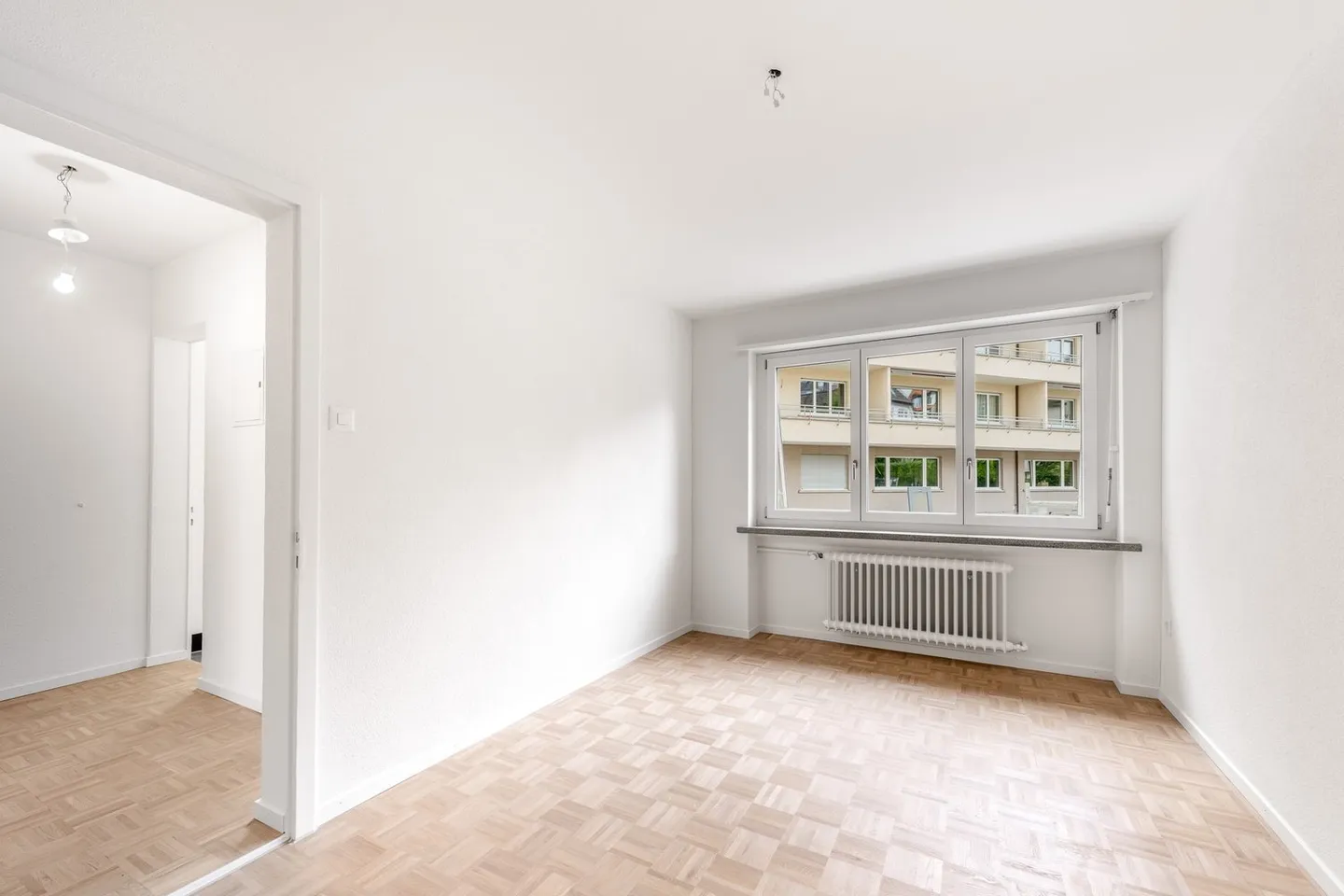 In the Heart of Zurich-Wiedikon - Living at the Pulse of the City - Photo 4 of 12