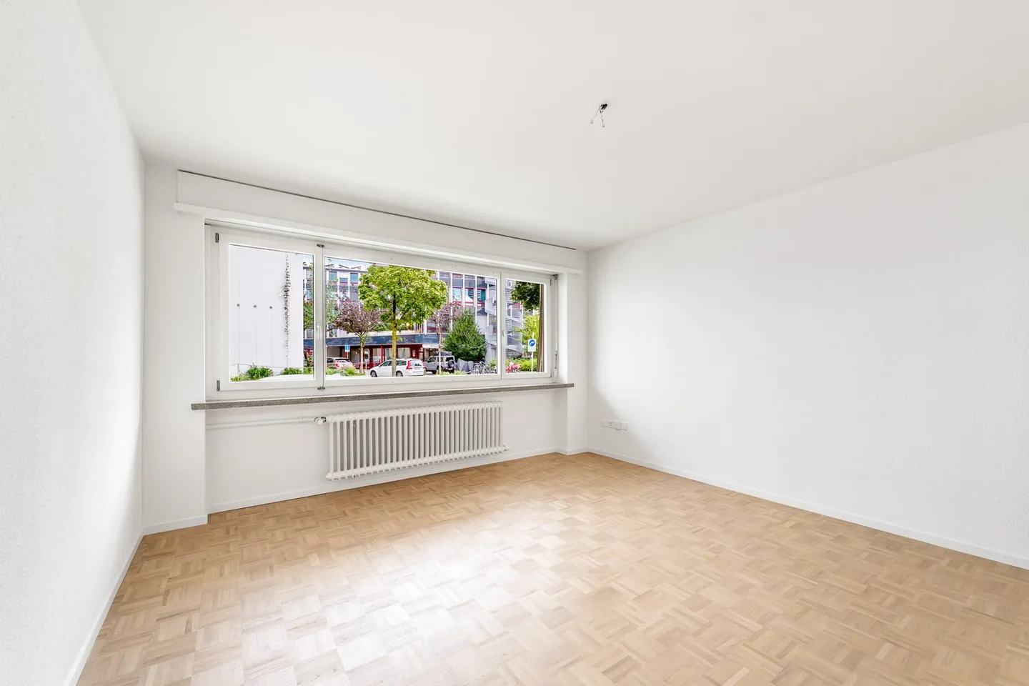 In the Heart of Zurich-Wiedikon - Living at the Pulse of the City - Photo 7 of 12